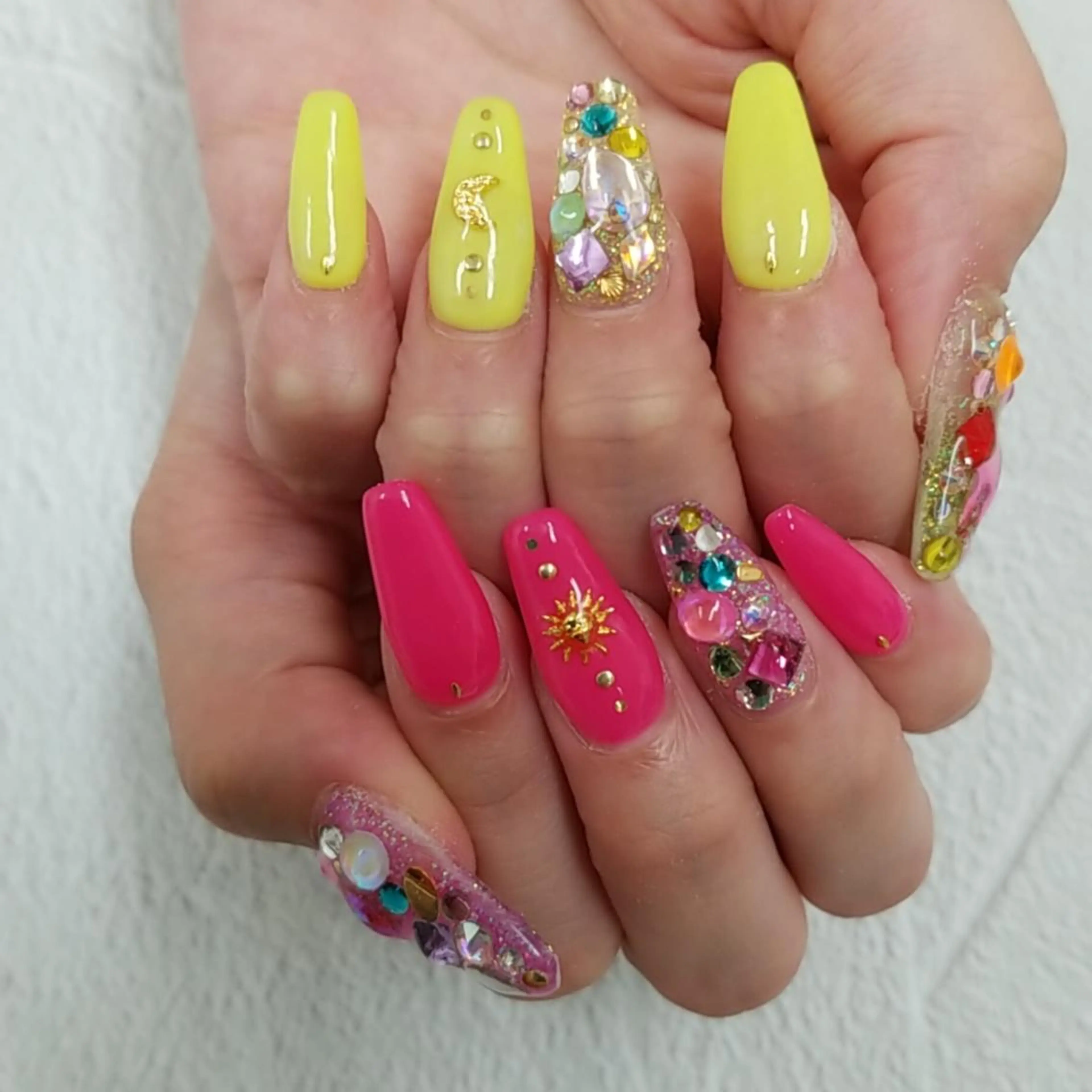 ネイル ロング アートネイル ジェルネイル 持ち込み ニュアンスネイル パラジェル 河野ちえ (雑誌掲載サロン)のネイルデザイン