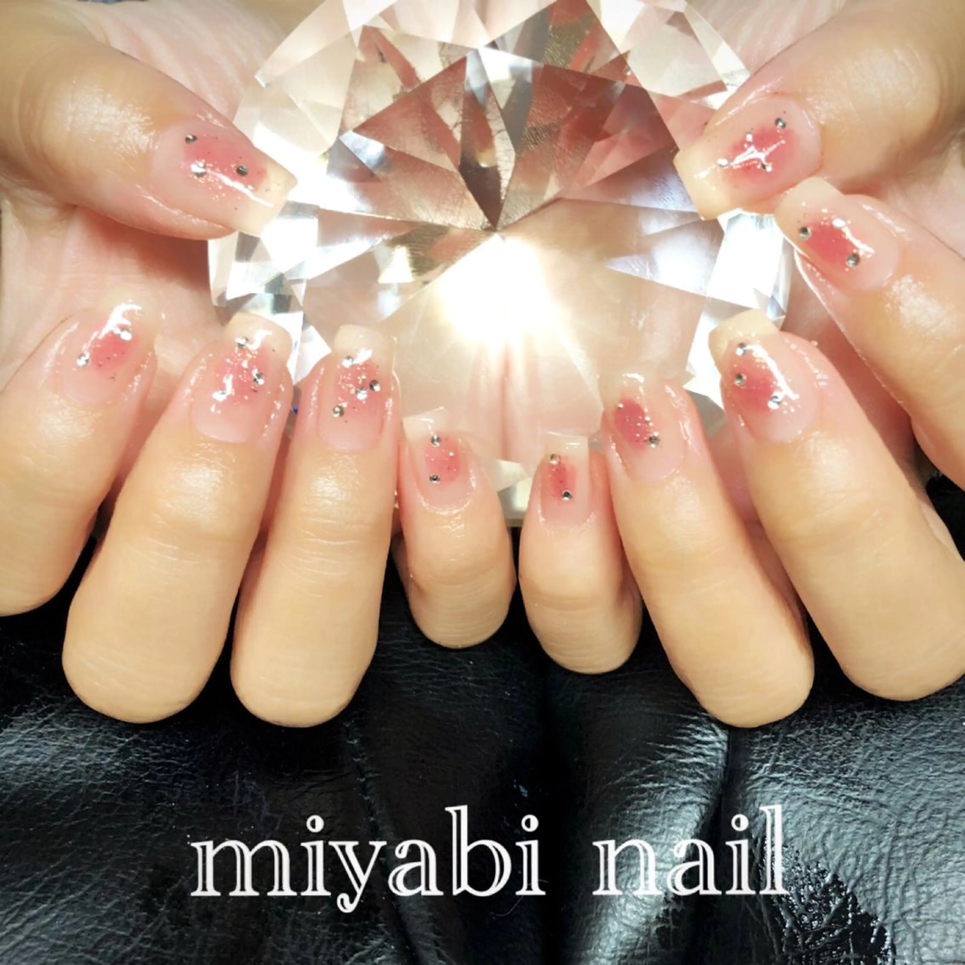 ネイル チークネイル ジェルネイル 持ち込み ハンドネイル miyabi nail 桂川駅近くのネイルデザイン