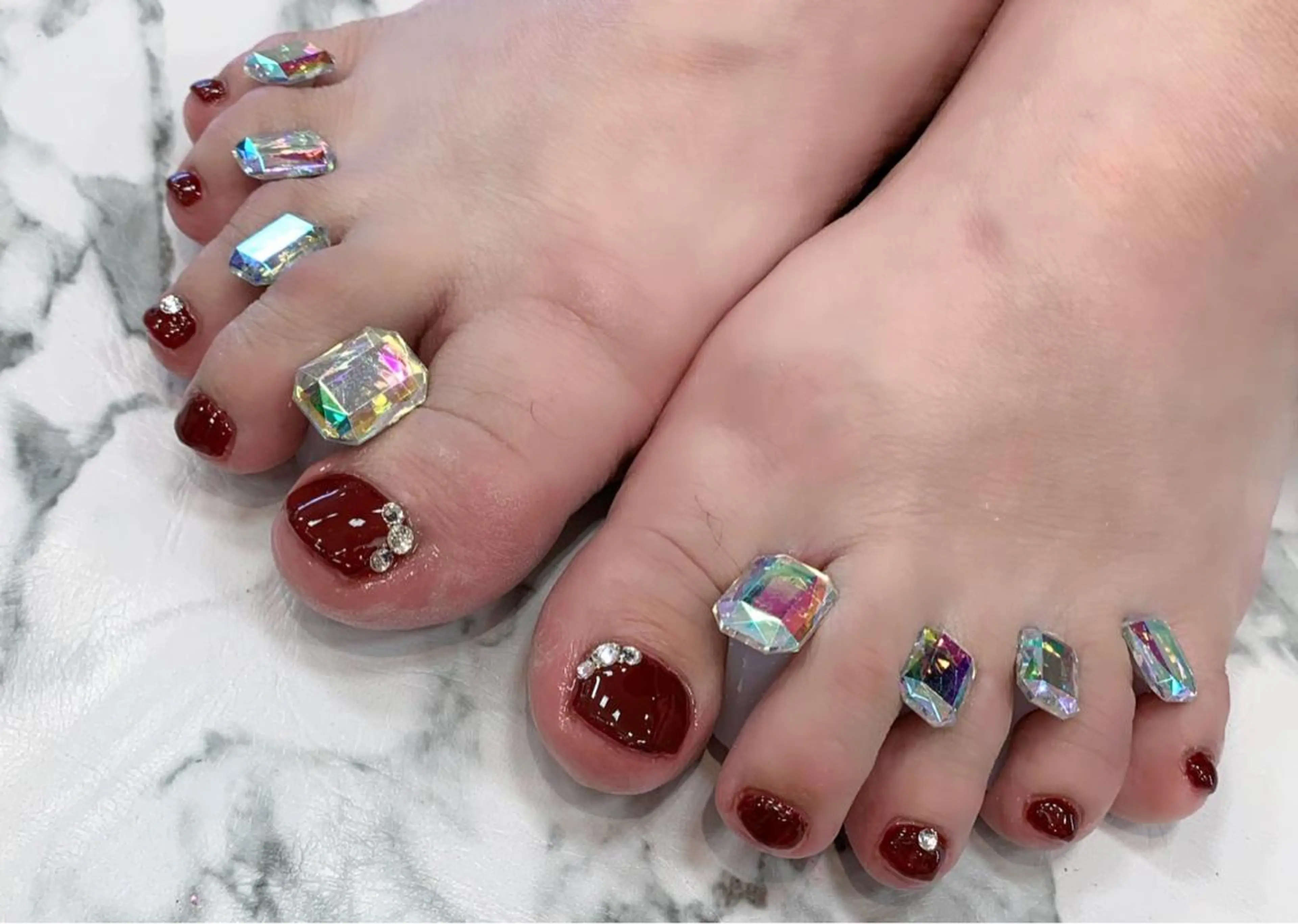 ネイル アニマル柄 アートネイル ボルドー フットネイル ニュアンスネイル フットネイル x.1.0.nail ♡Cのネイルデザイン