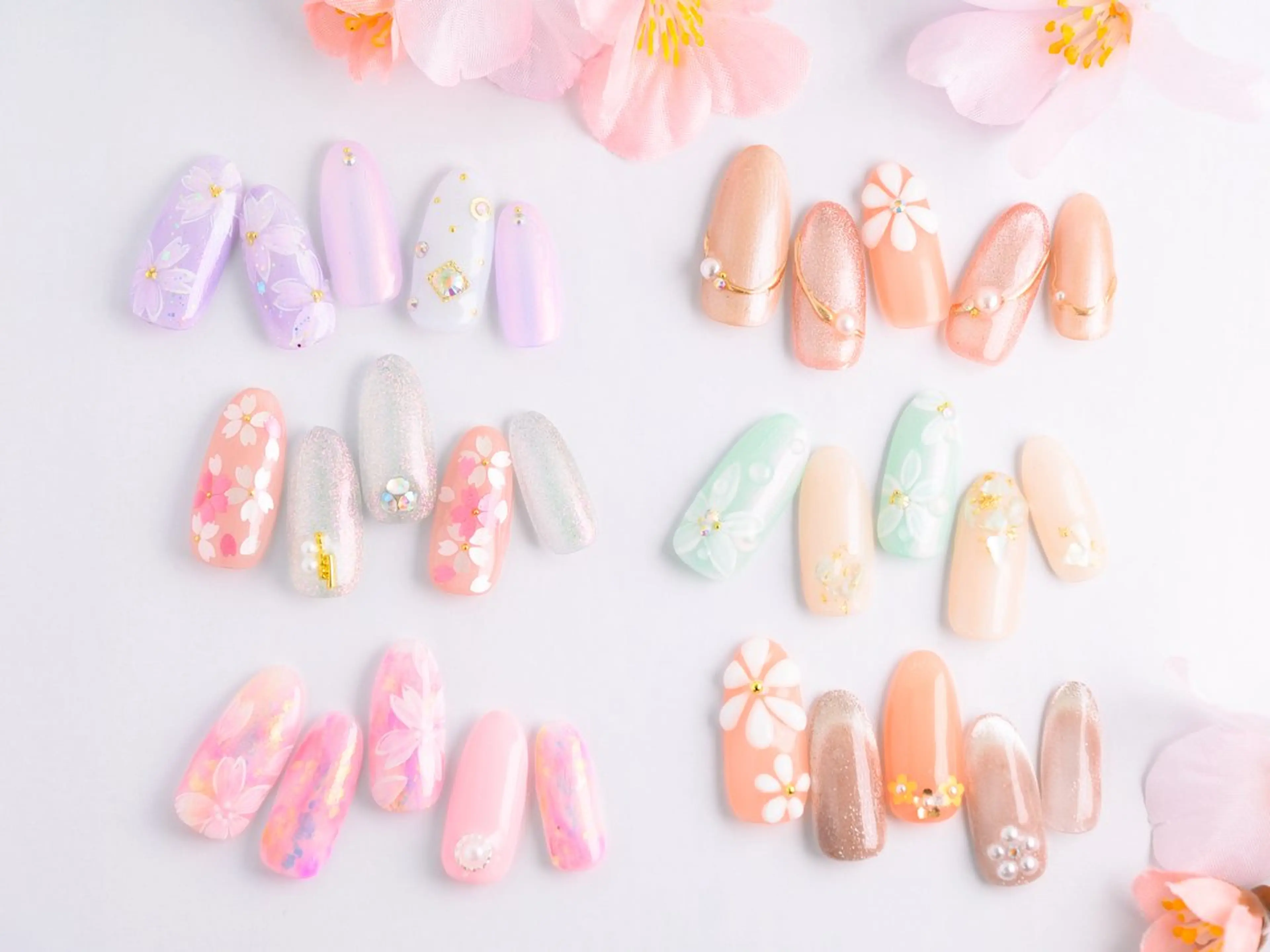 ネイル フラワーネイル ぷっくりネイル ルル ソレイユのネイルデザイン