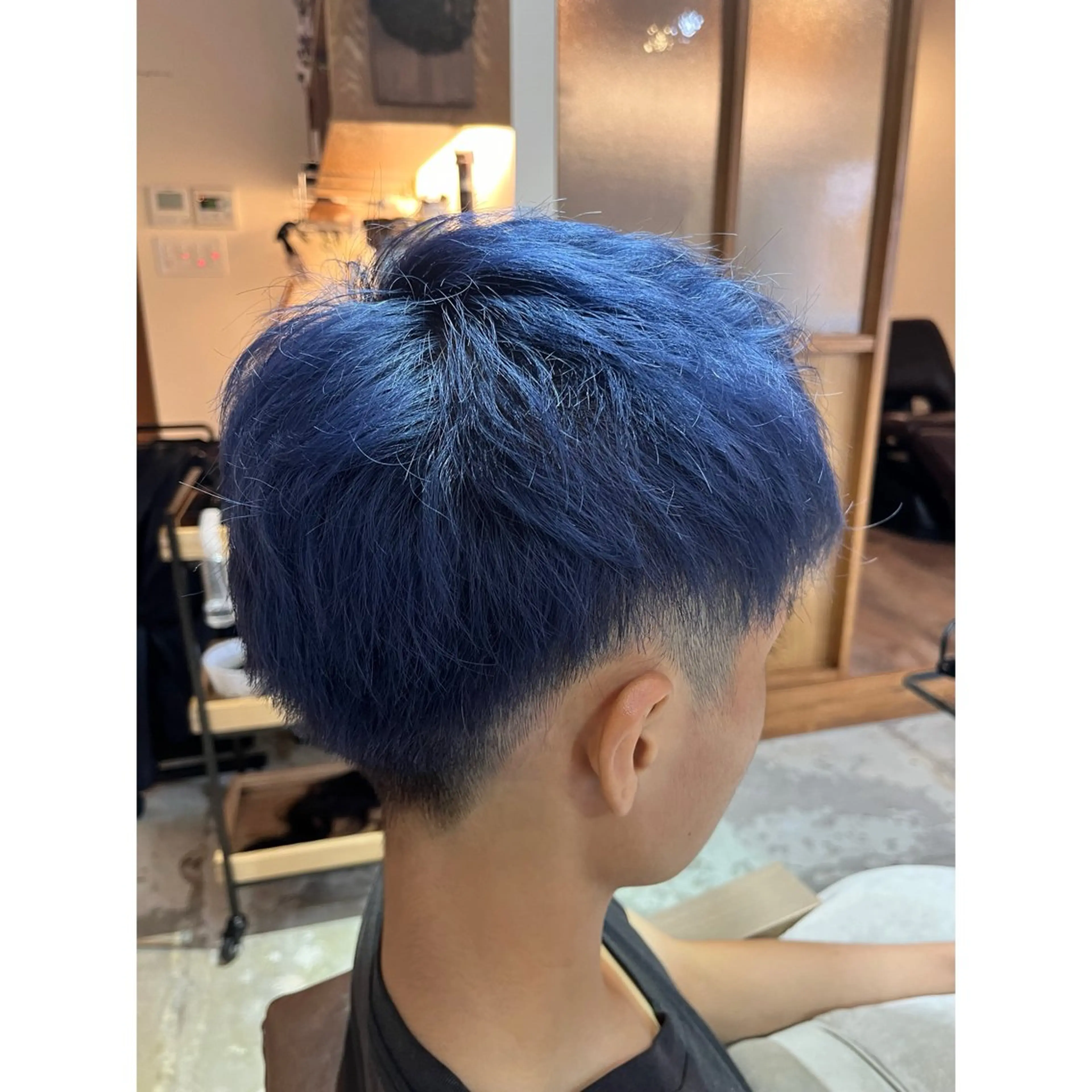 ショート カラー メンズ ダブルカラー シルバー 喜友名洸季 anoneのヘアスタイル