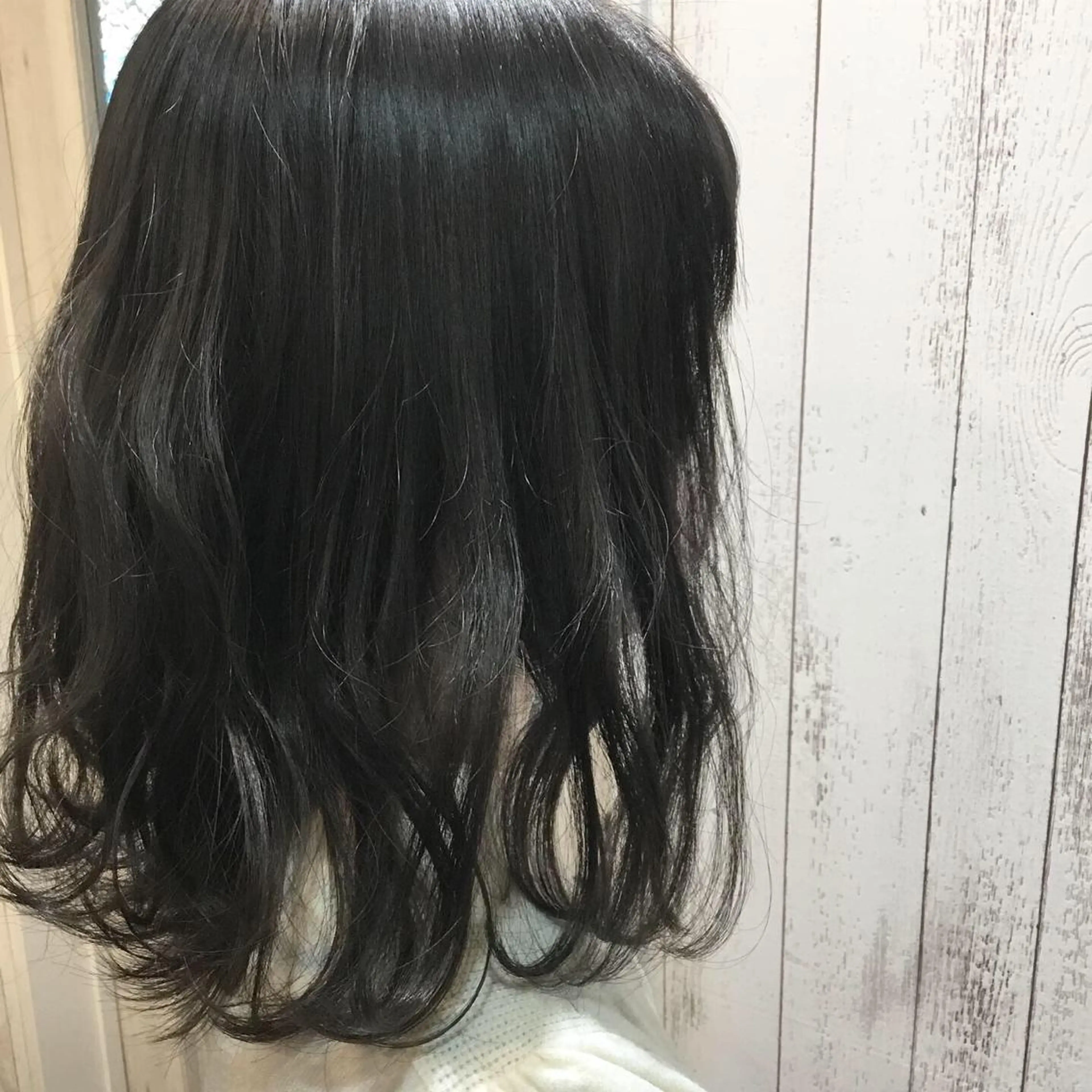 ミディアム カラー embrace エンブレイスのヘアスタイル