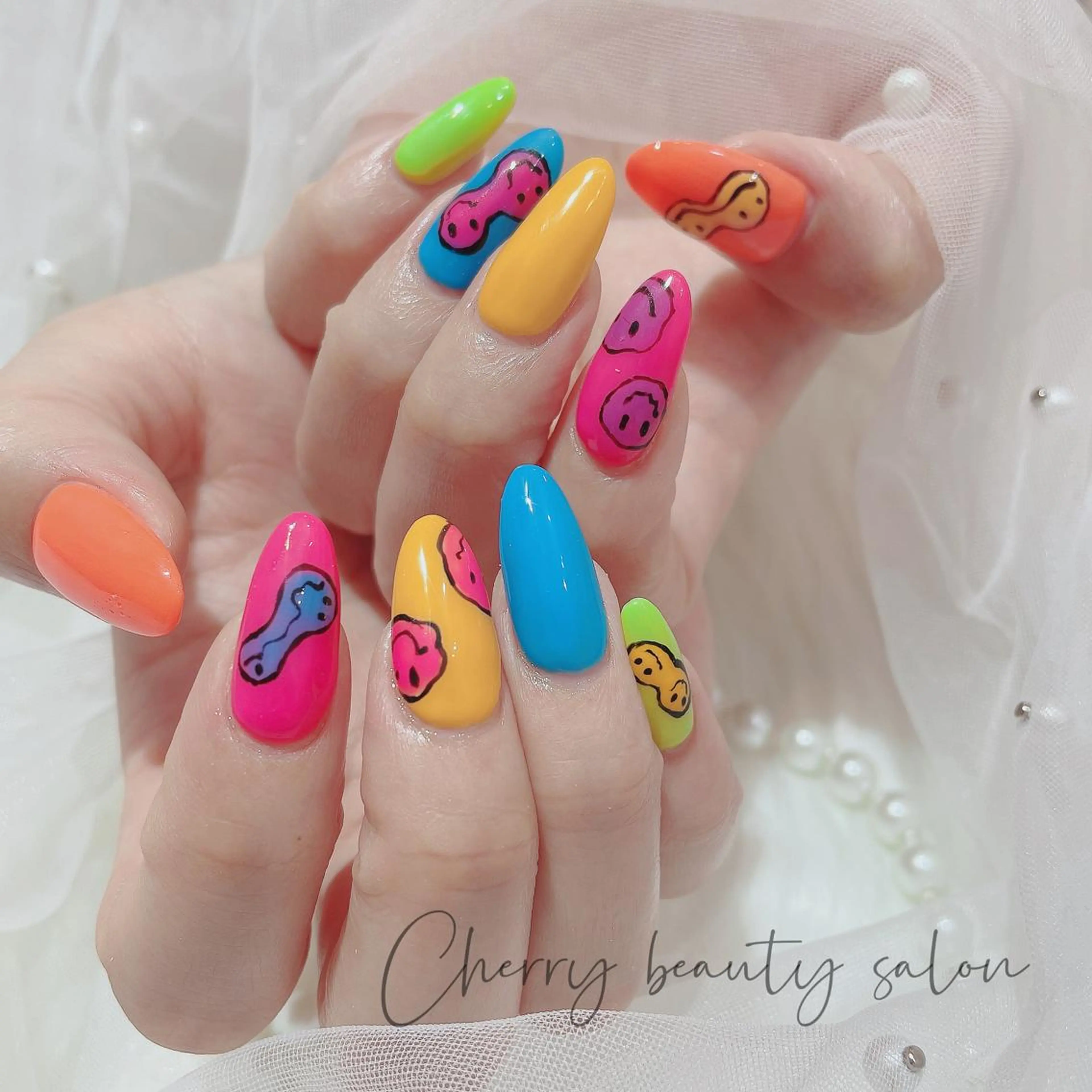 ネイル SAKURA 🍒のネイルデザイン