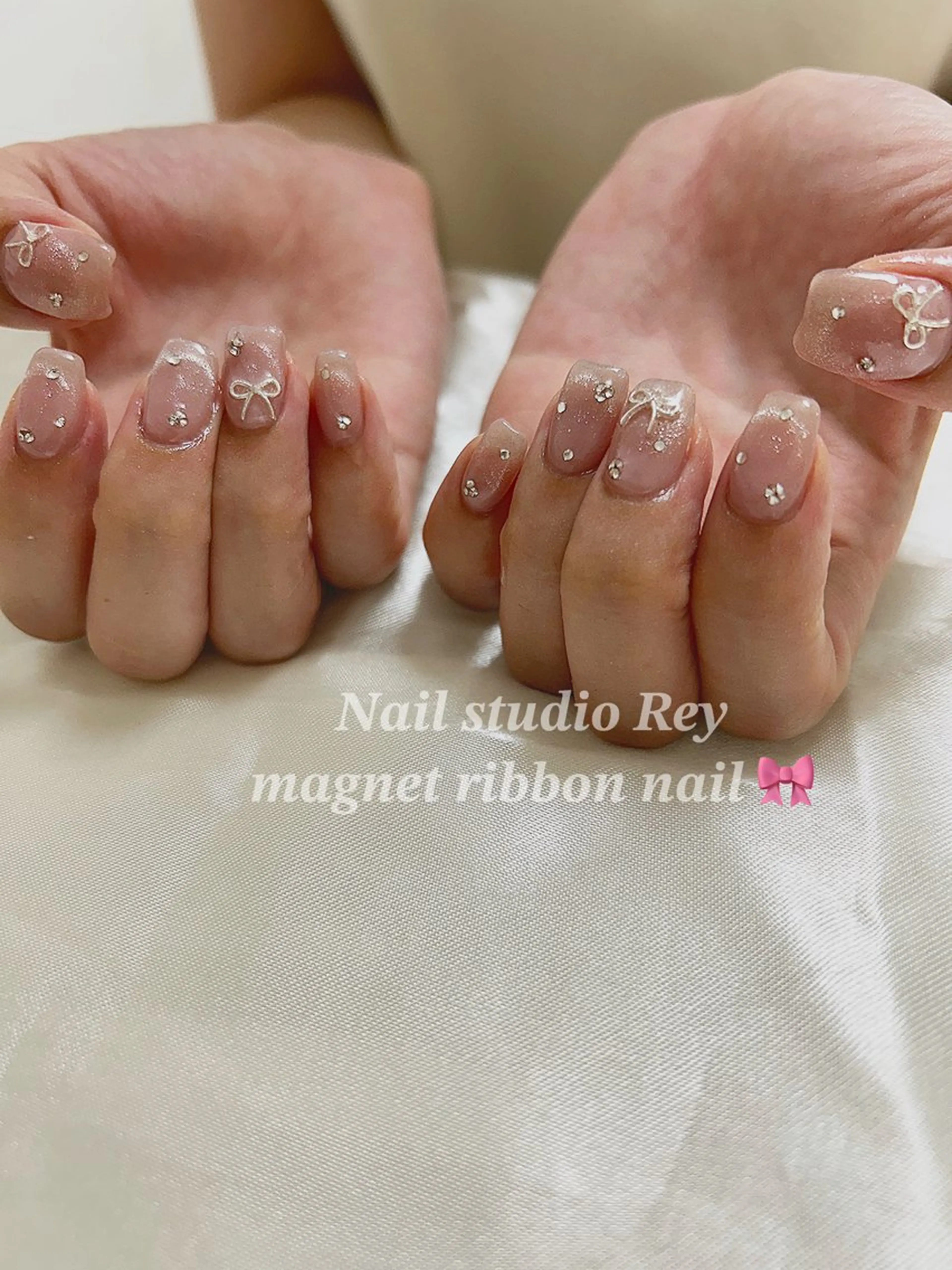 ネイル マグネットネイル リボン ecrin (エクラン)のネイルデザイン