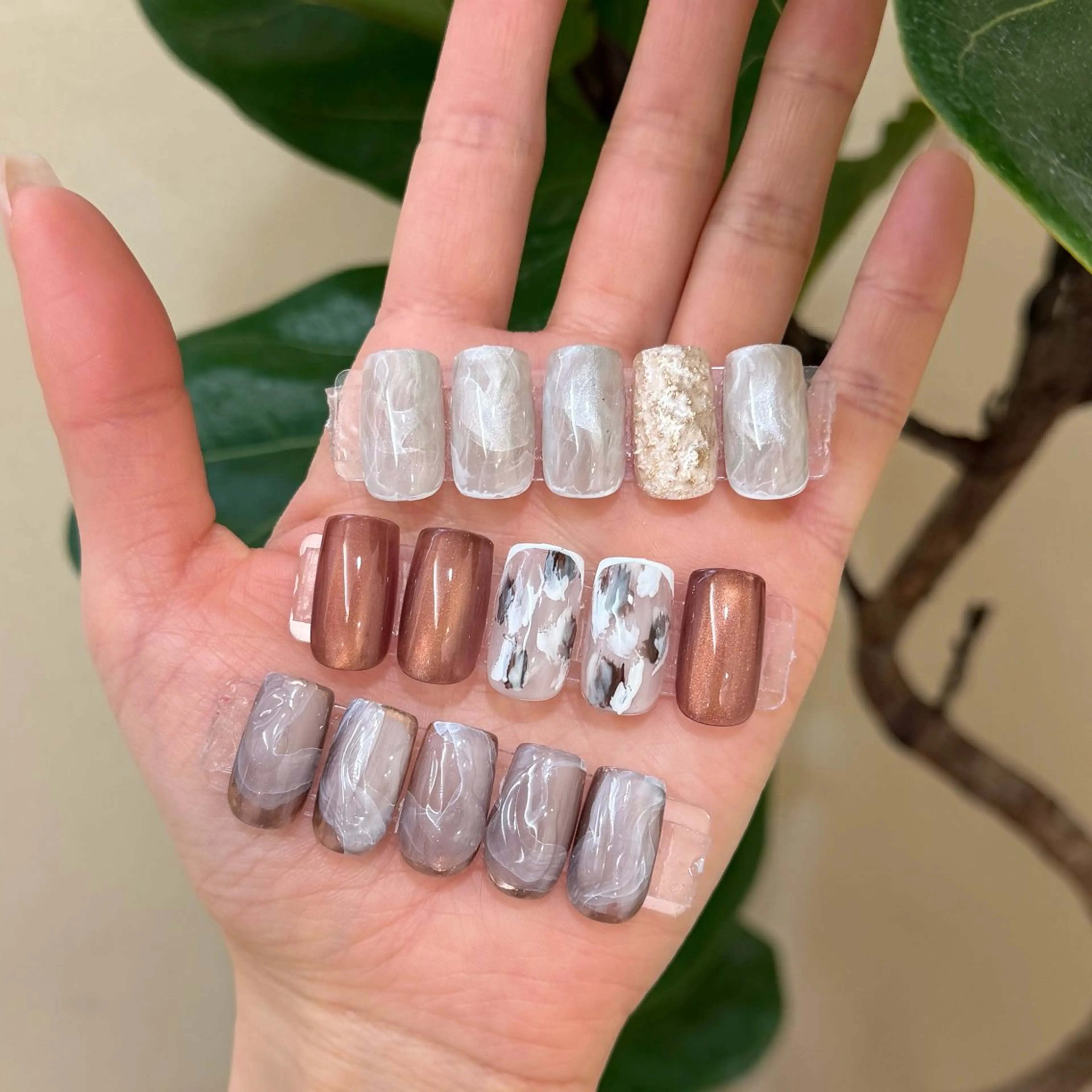 ネイル ハンドネイル 吉岡 萌花のネイルデザイン