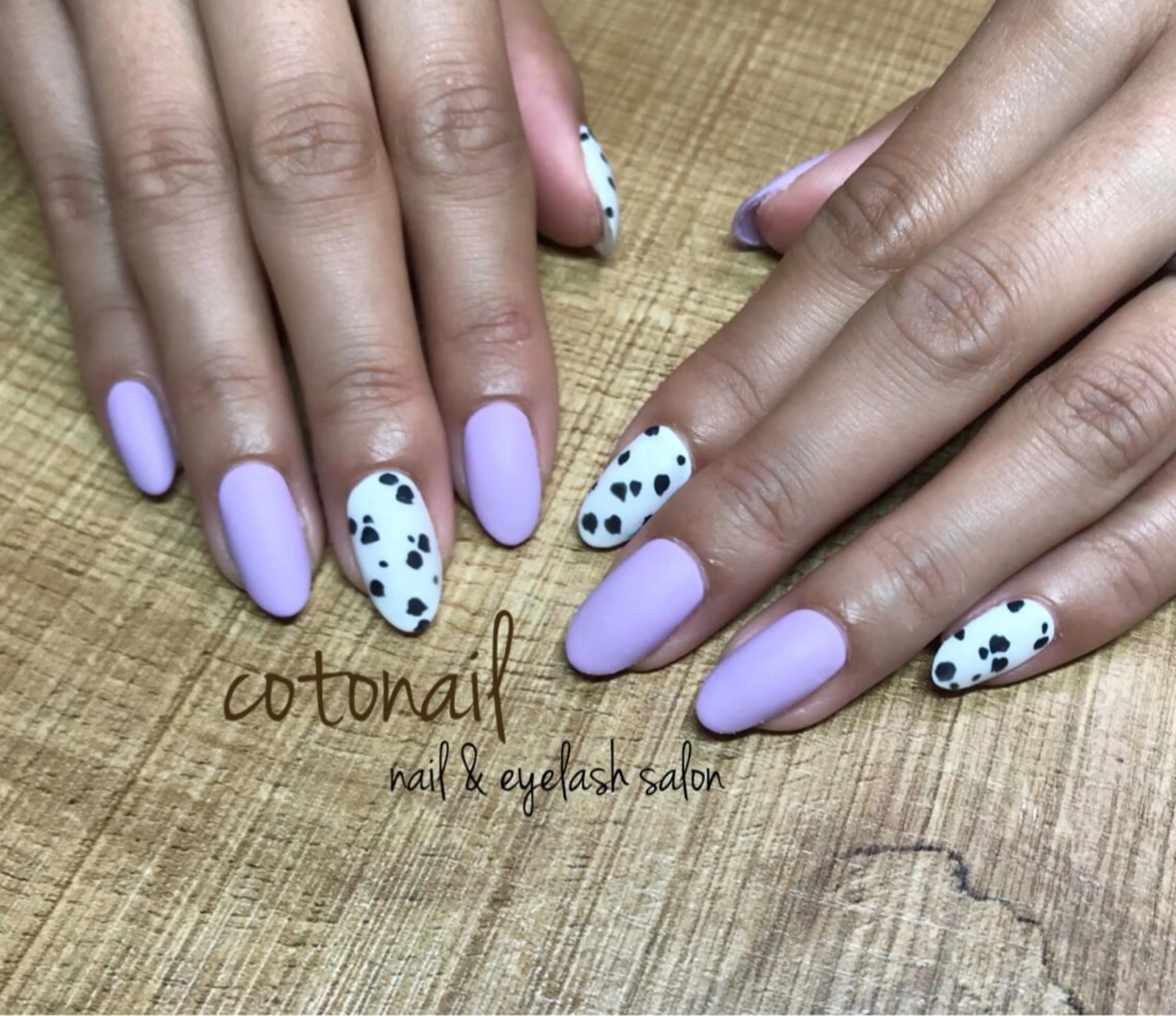 ミディアム ネイル アートネイル ハンドネイル ツメトマツゲ .のネイルデザイン