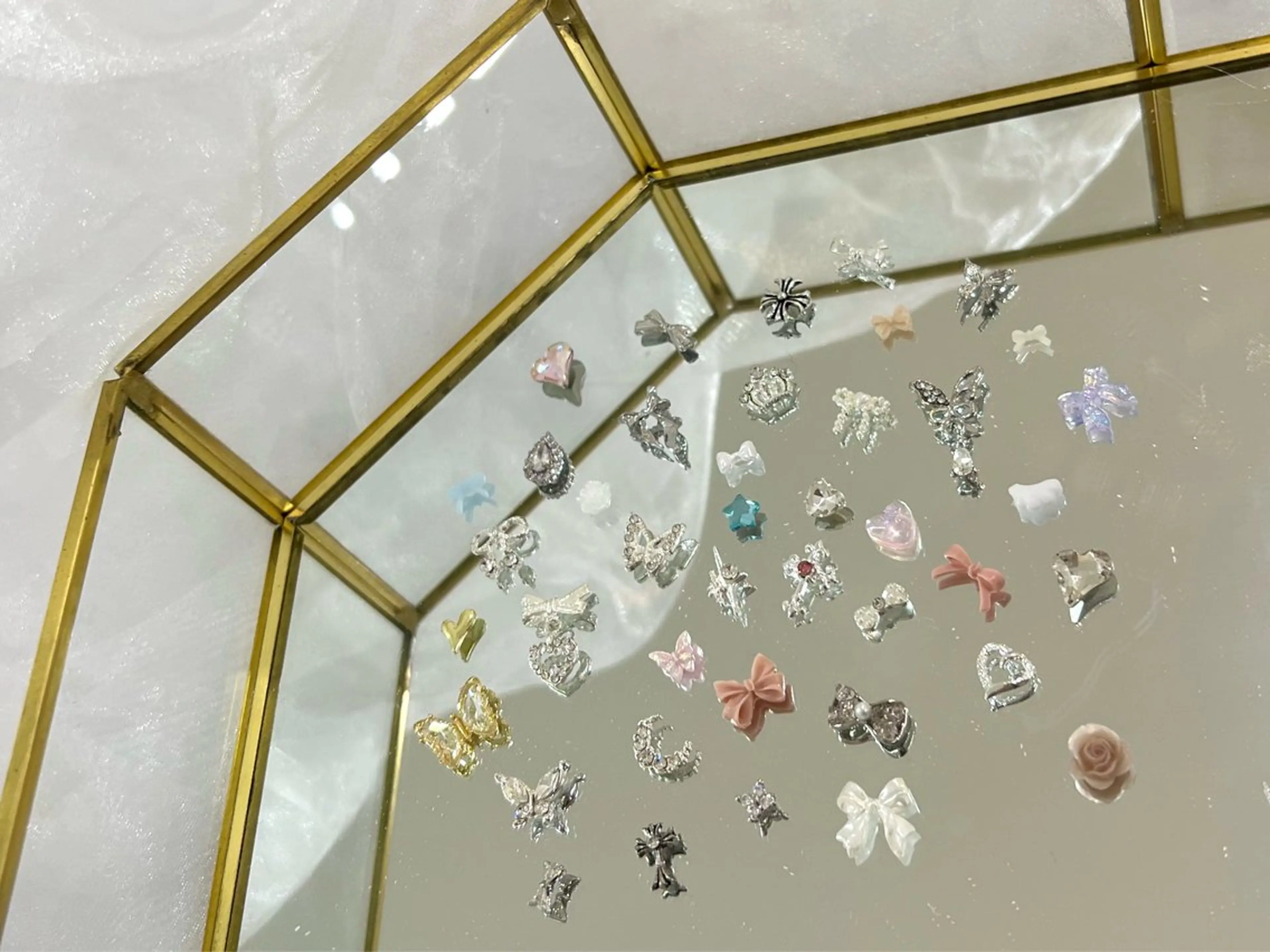 ネイル アートネイル LAVISH ayukaのネイルデザイン