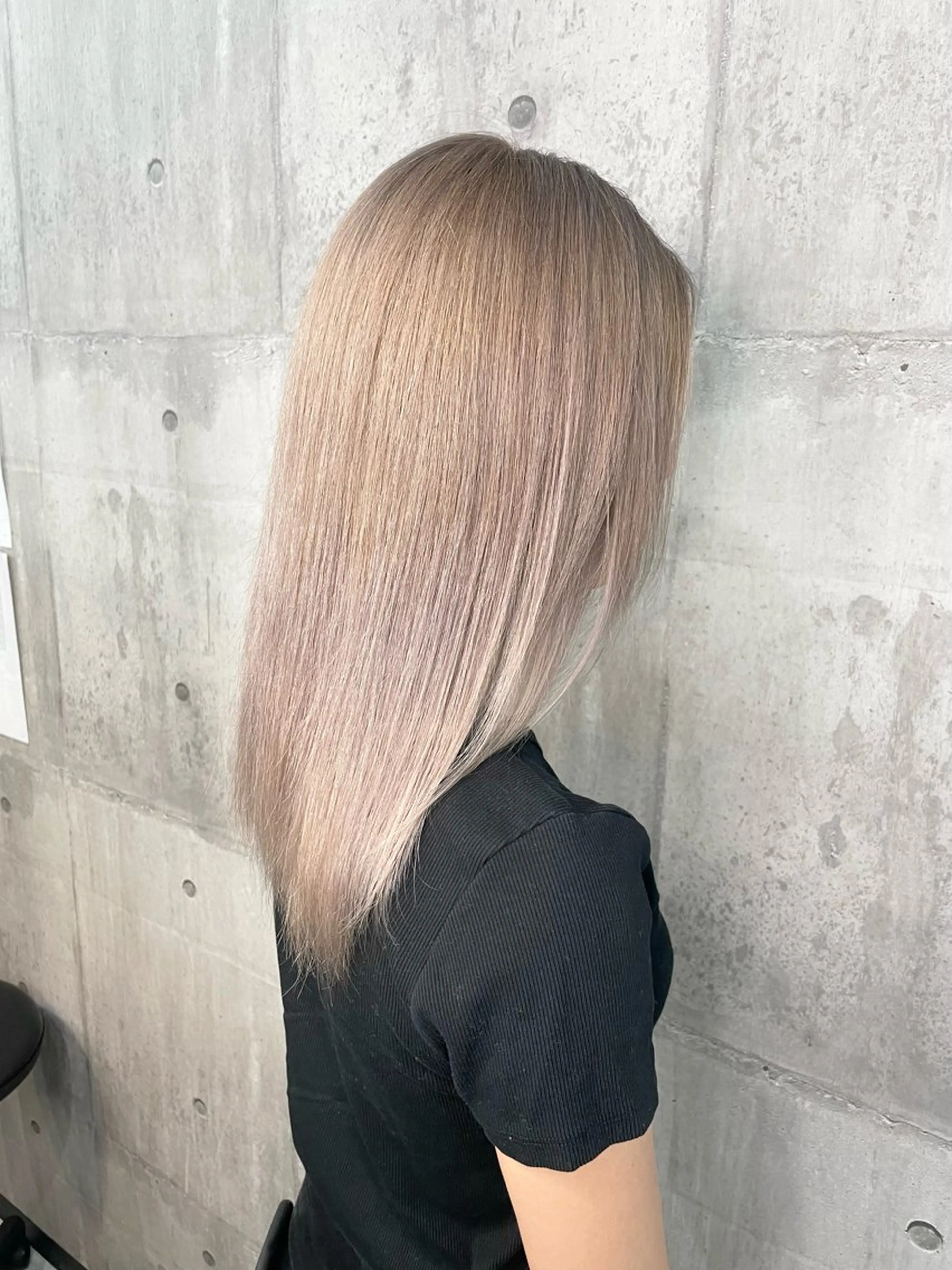 ミディアム カラー ブリーチ ブロンド 透明感カラー ヘアカラー _WHITE浜松店 もえかのヘアスタイル