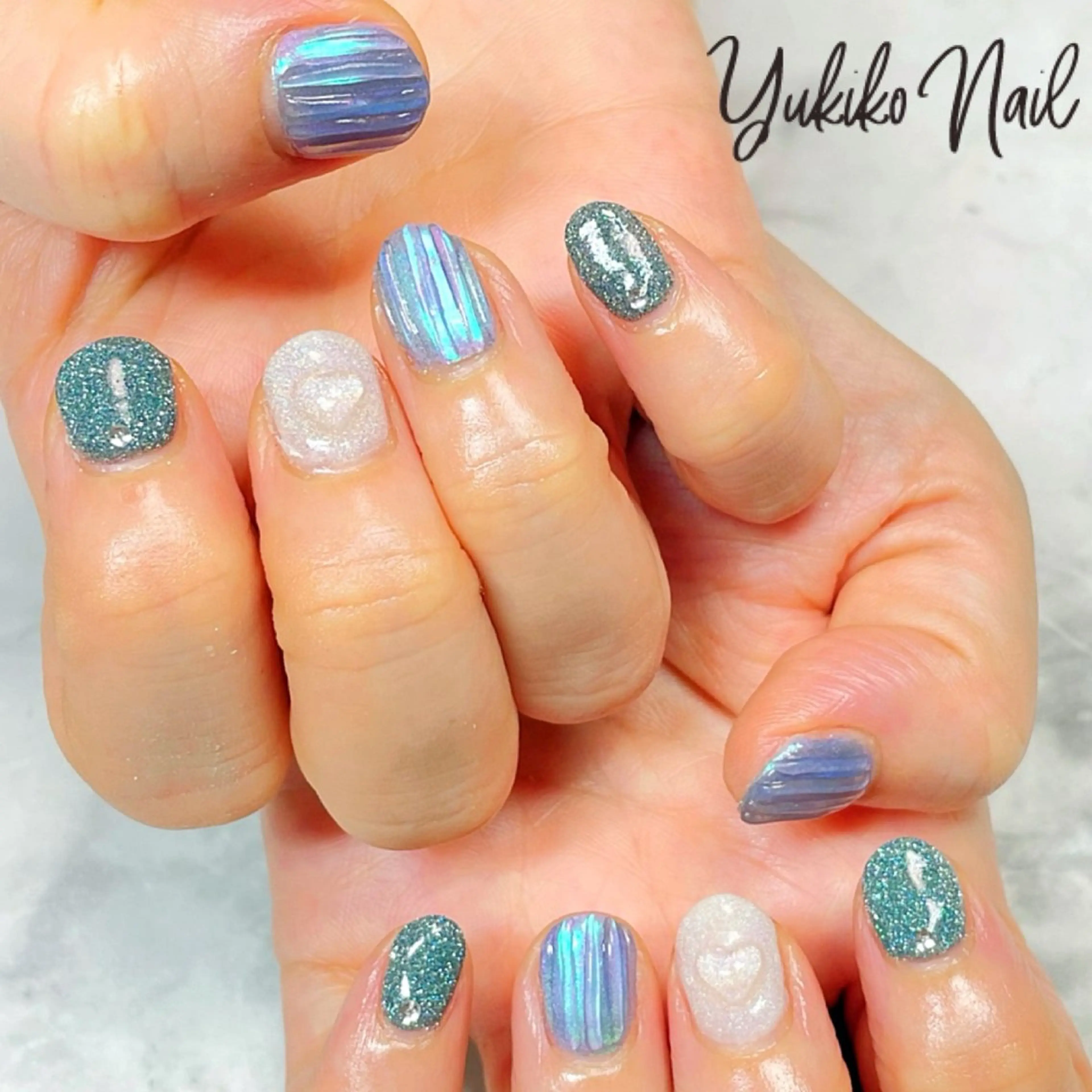 ネイル オーロラネイル フラッシュネイル ハート キラキラネイル シンプルネイル ハンドネイル ユキコ ネイルのネイルデザイン