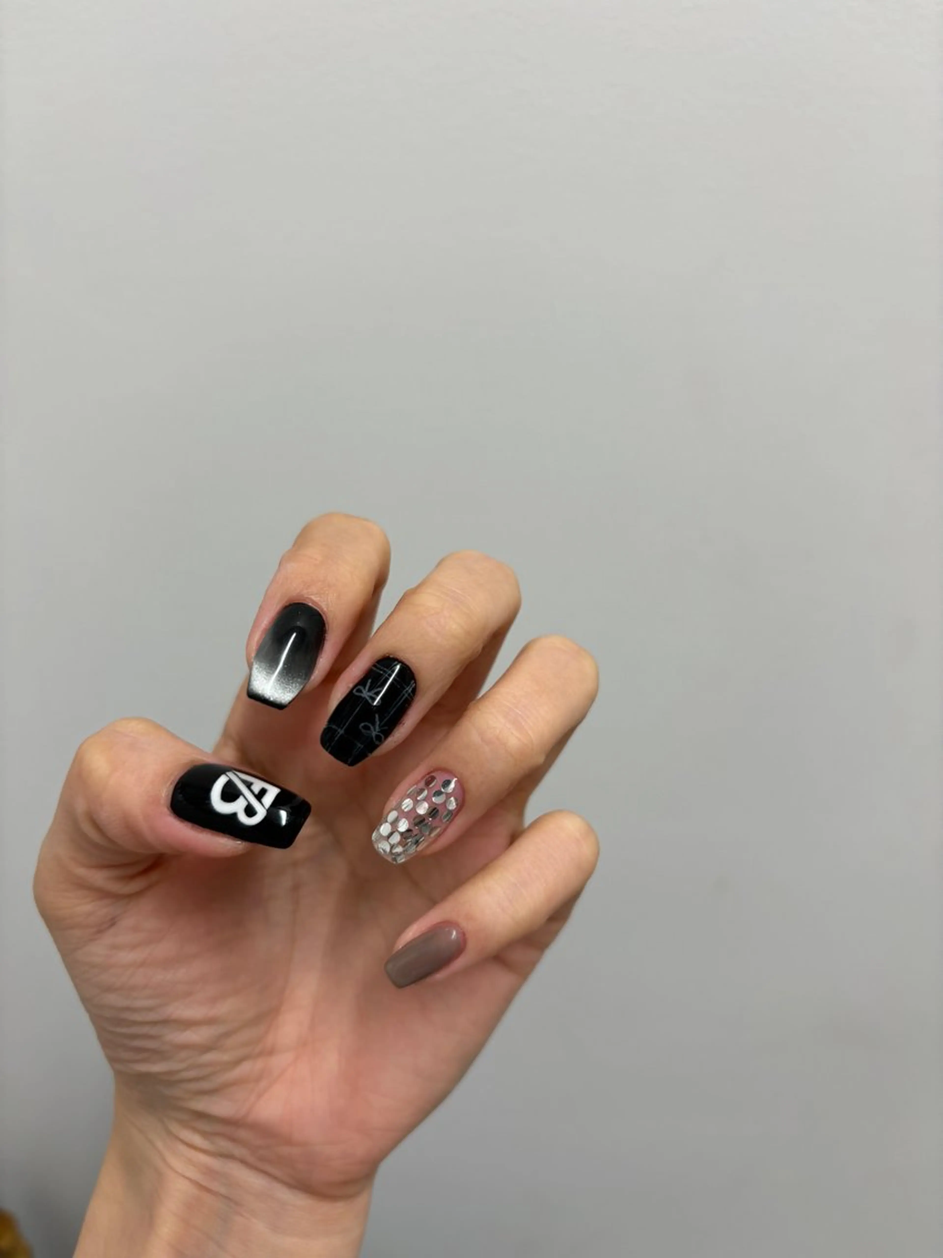 ネイル ハンドネイル SALON VILLAGE Aoyama 2nd.所属・堀川 祐里のネイルデザイン