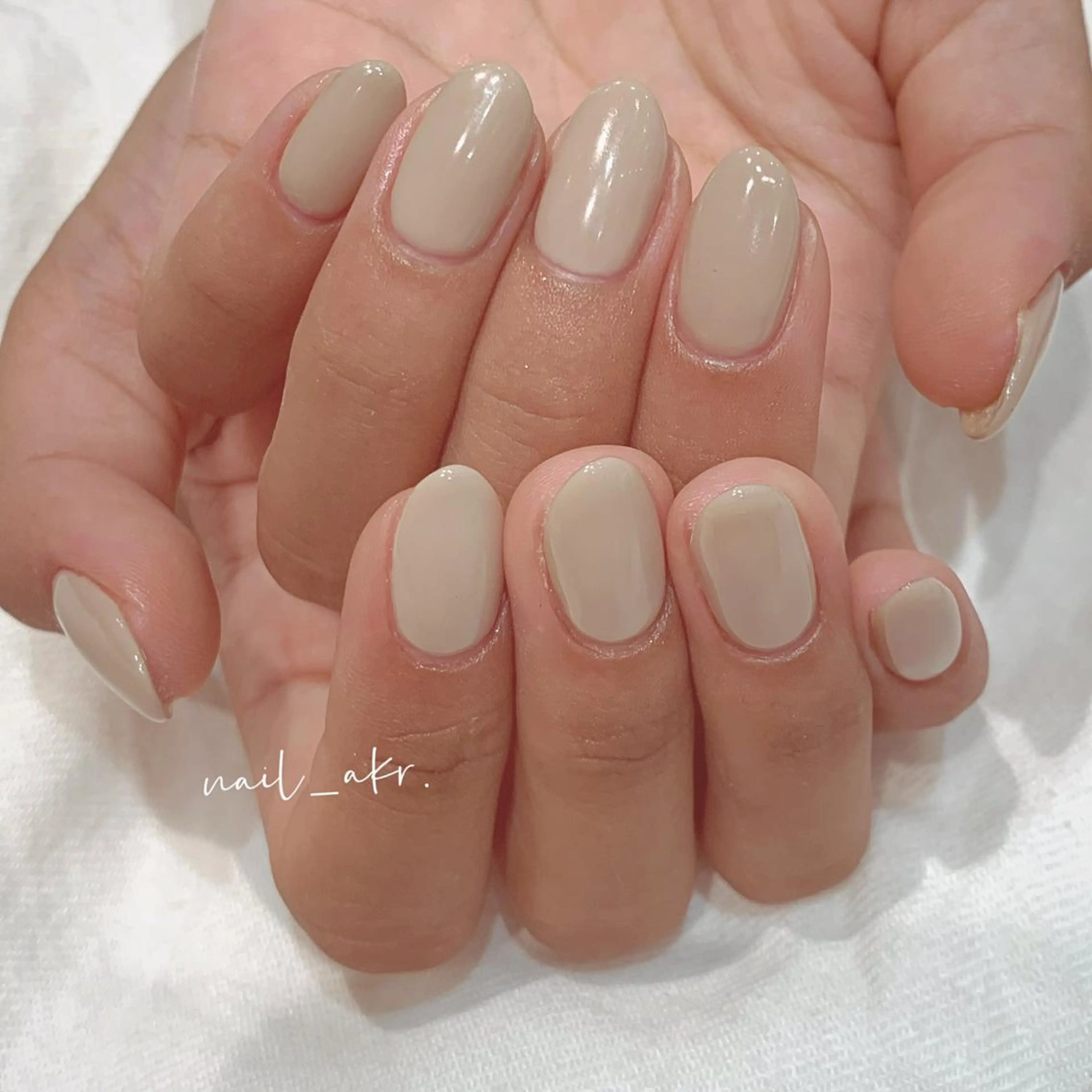 ヘアアレンジ ネイル ワンカラーネイル nailAVANCE akariのネイルデザイン