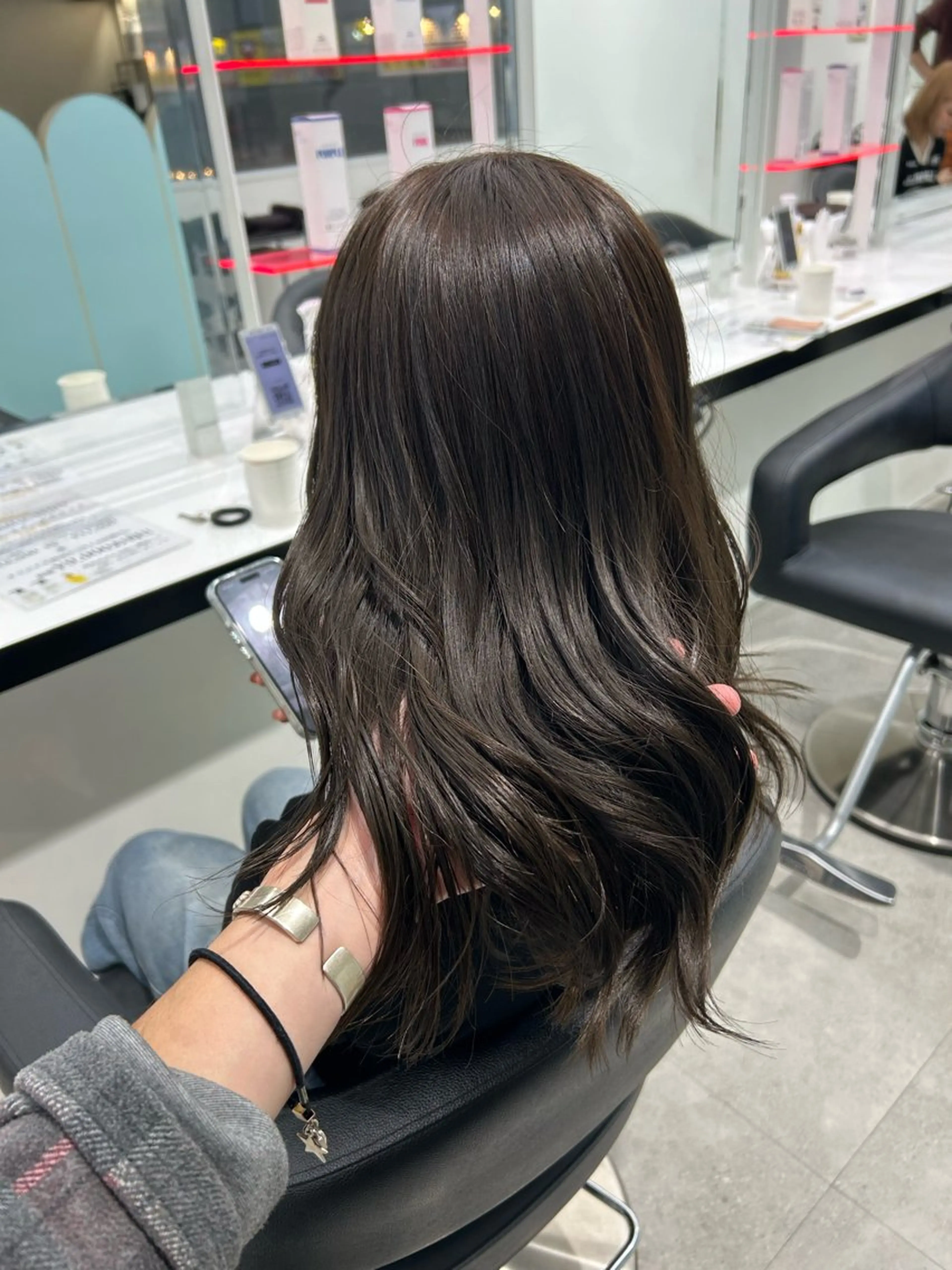 ロング カラー カット ヘアカラー トリートメント ヘッドスパ エフェクトブリーチ／ レイヤーカット／翔のヘアスタイル