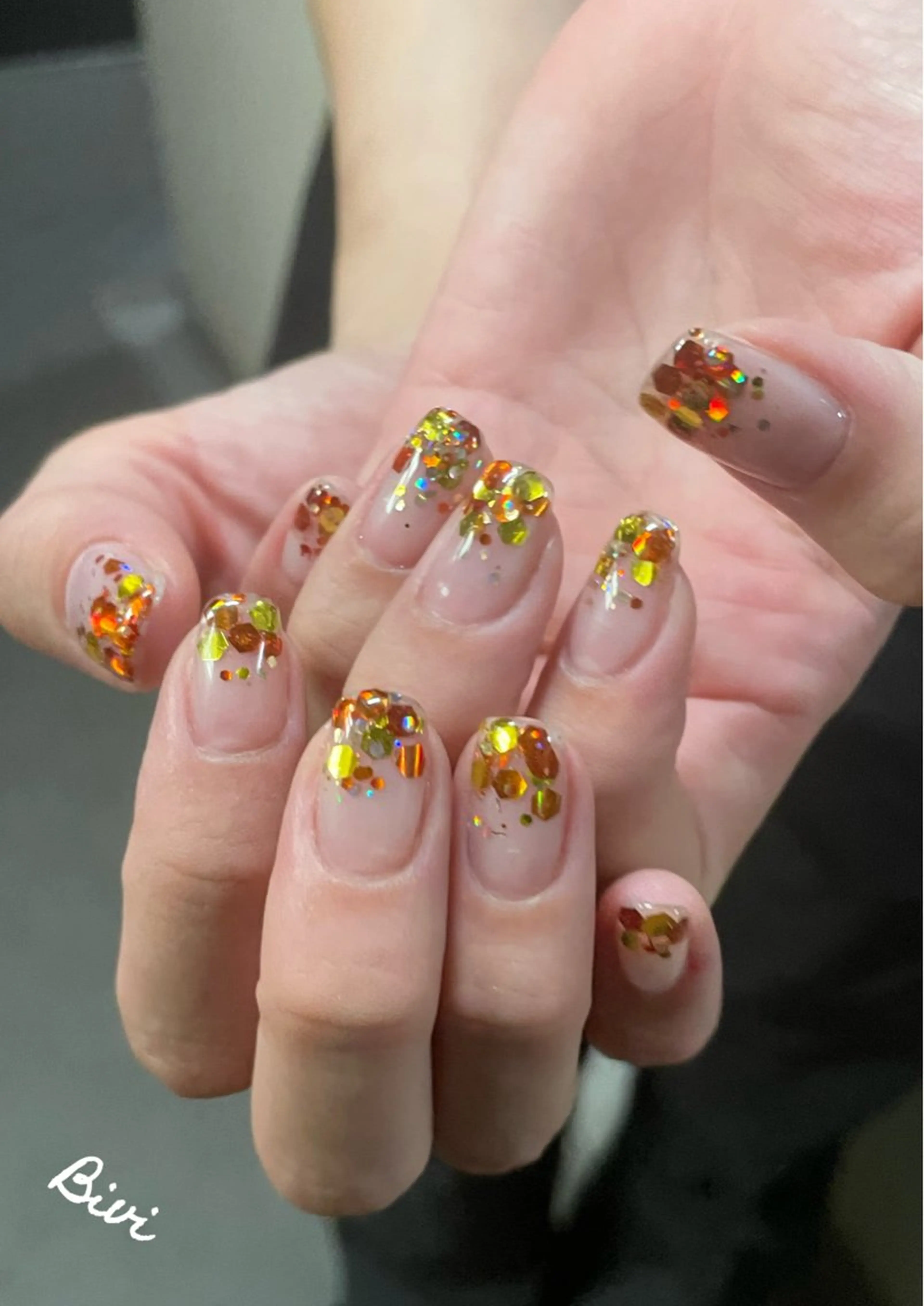 ネイル アートネイル フラッシュネイル グラデーション ラメ(グリッター) シルバー ハンドネイル ハンドケア ♡Bivi♡自爪に 優しいネイルサロンのネイルデザイン