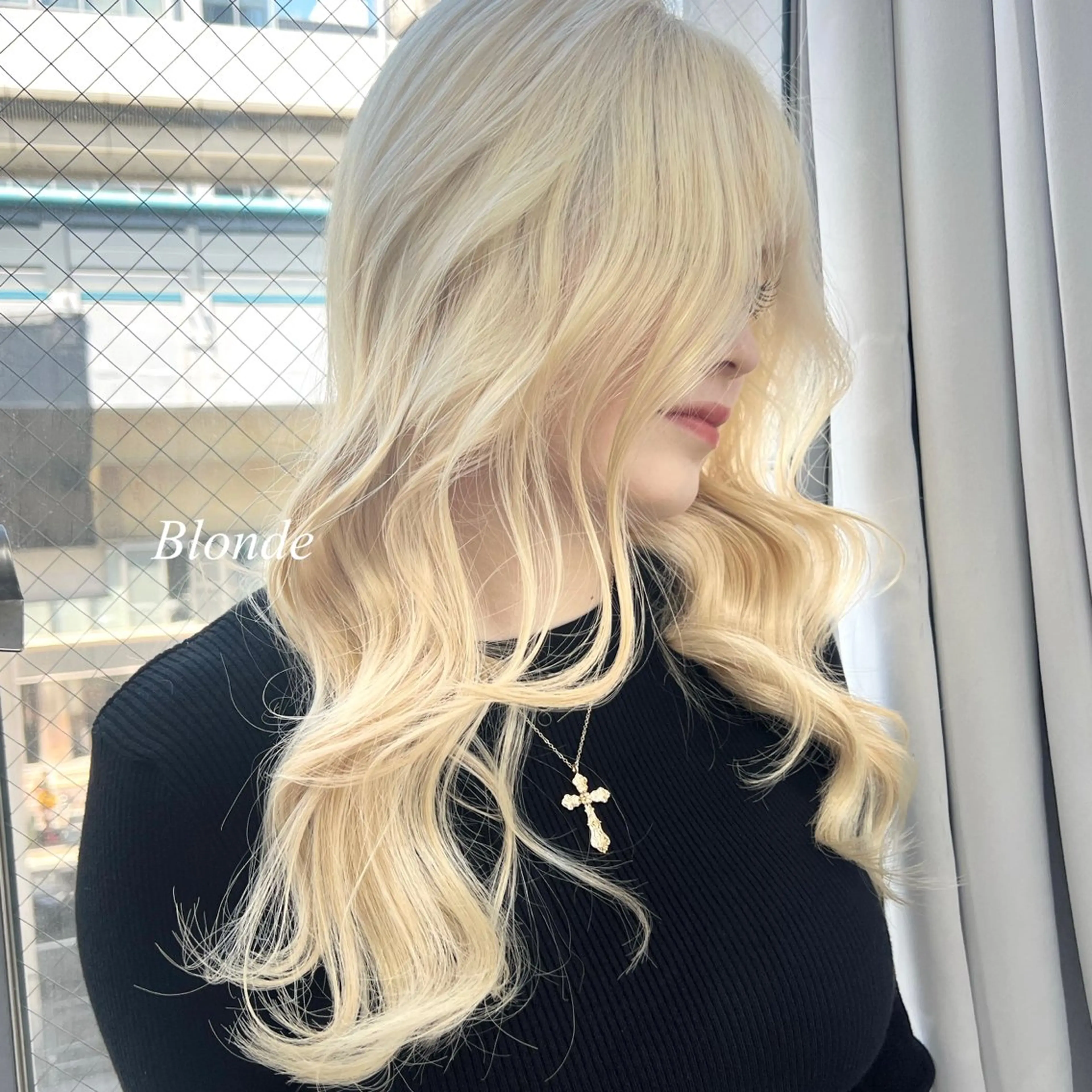 ロング カラー シールエクステ ハイトーンカラー エクステ ヘアカラー トリートメント シールエクステ特化 ハイトーン、NANAのヘアスタイル