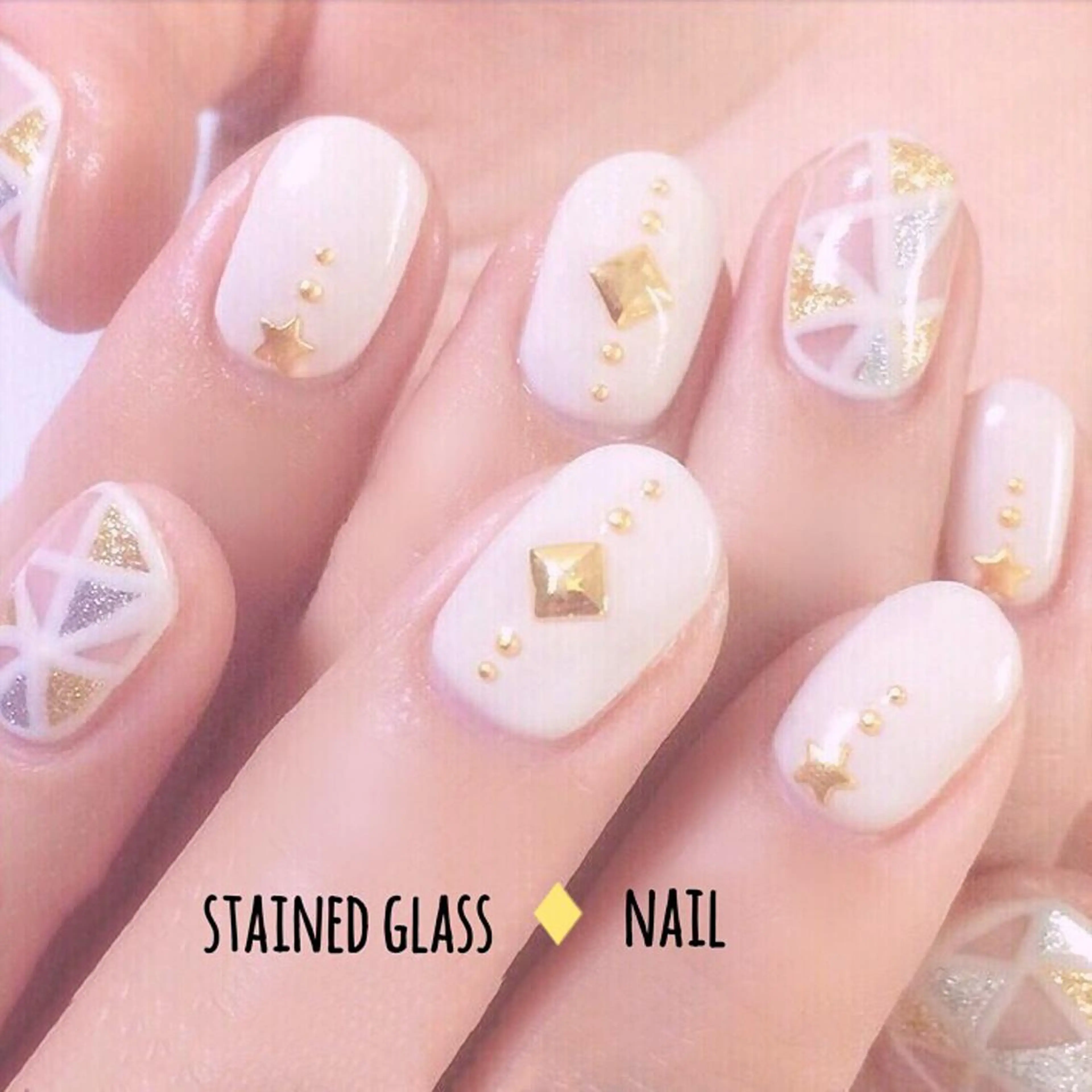 ネイル NOIROUGE所属・NOI ROUGEのネイルデザイン