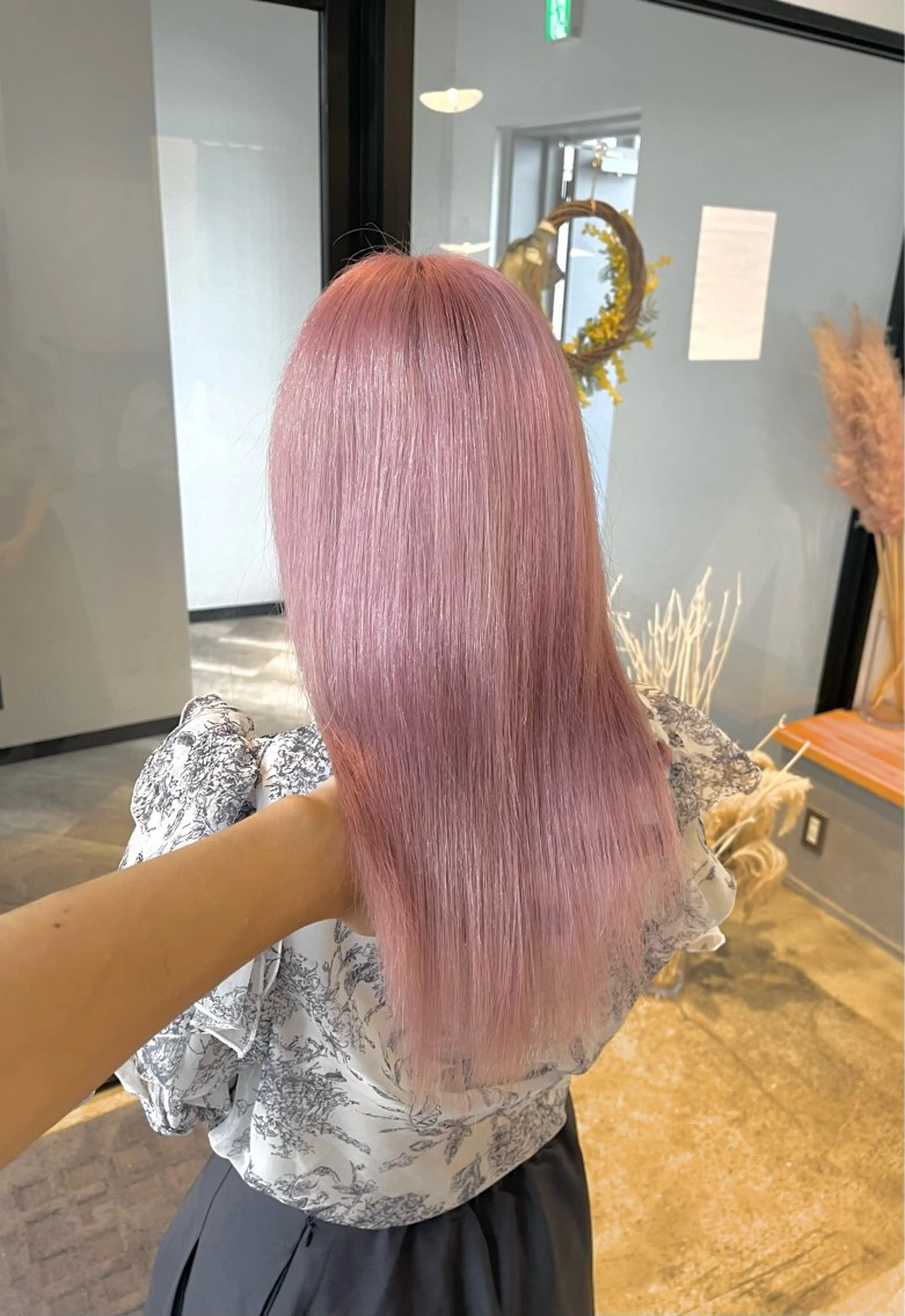 セミロング ヘアカラー ハイトーンカラ ー/小川のヘアスタイル