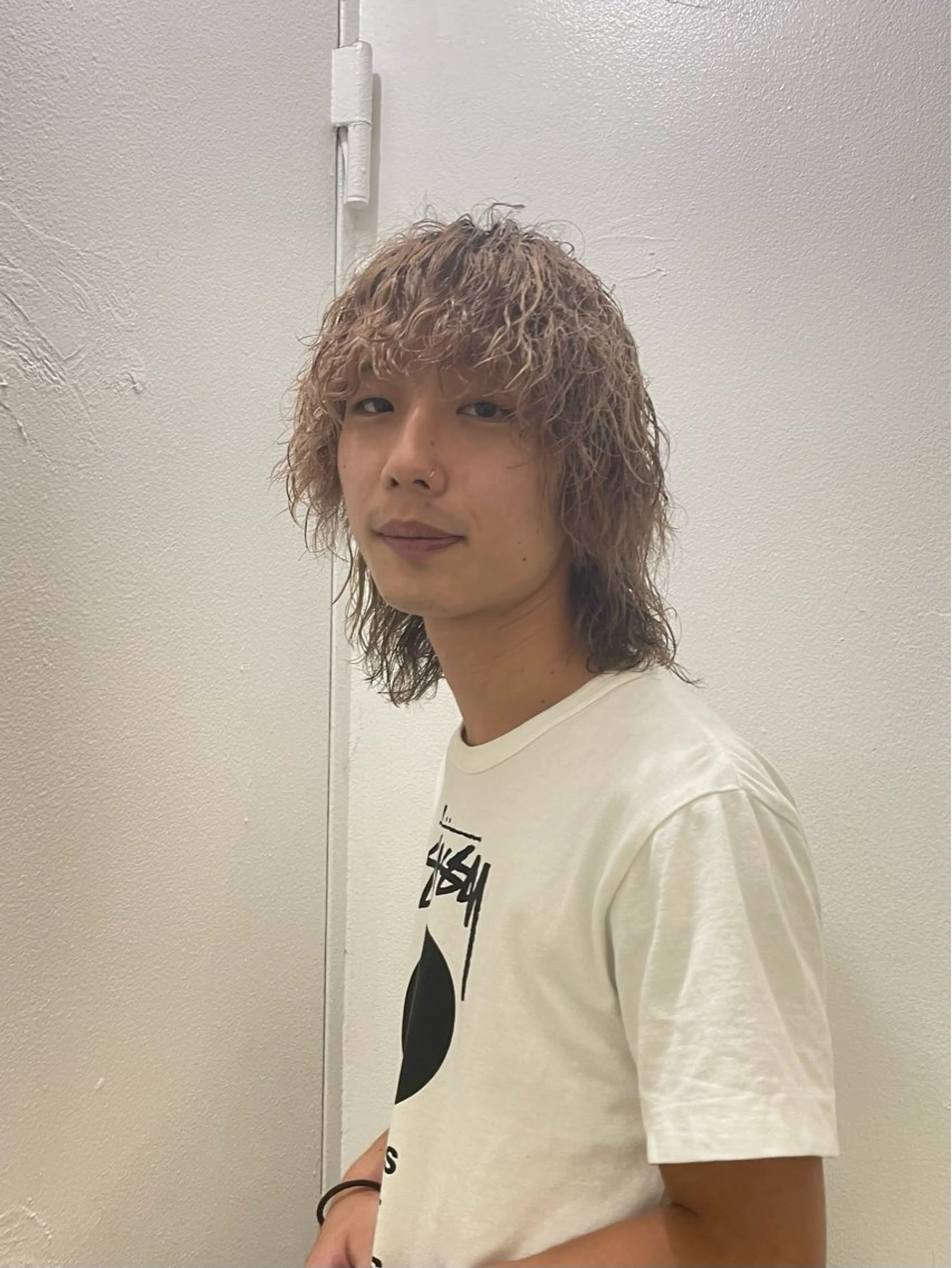 カラー メンズ メンズブリーチ ベージュカラー ブリーチ ケアブリーチ ダブルカラー カット ヘアカラー トリートメント メンズカット パーマ[佐橋]のヘアスタイル