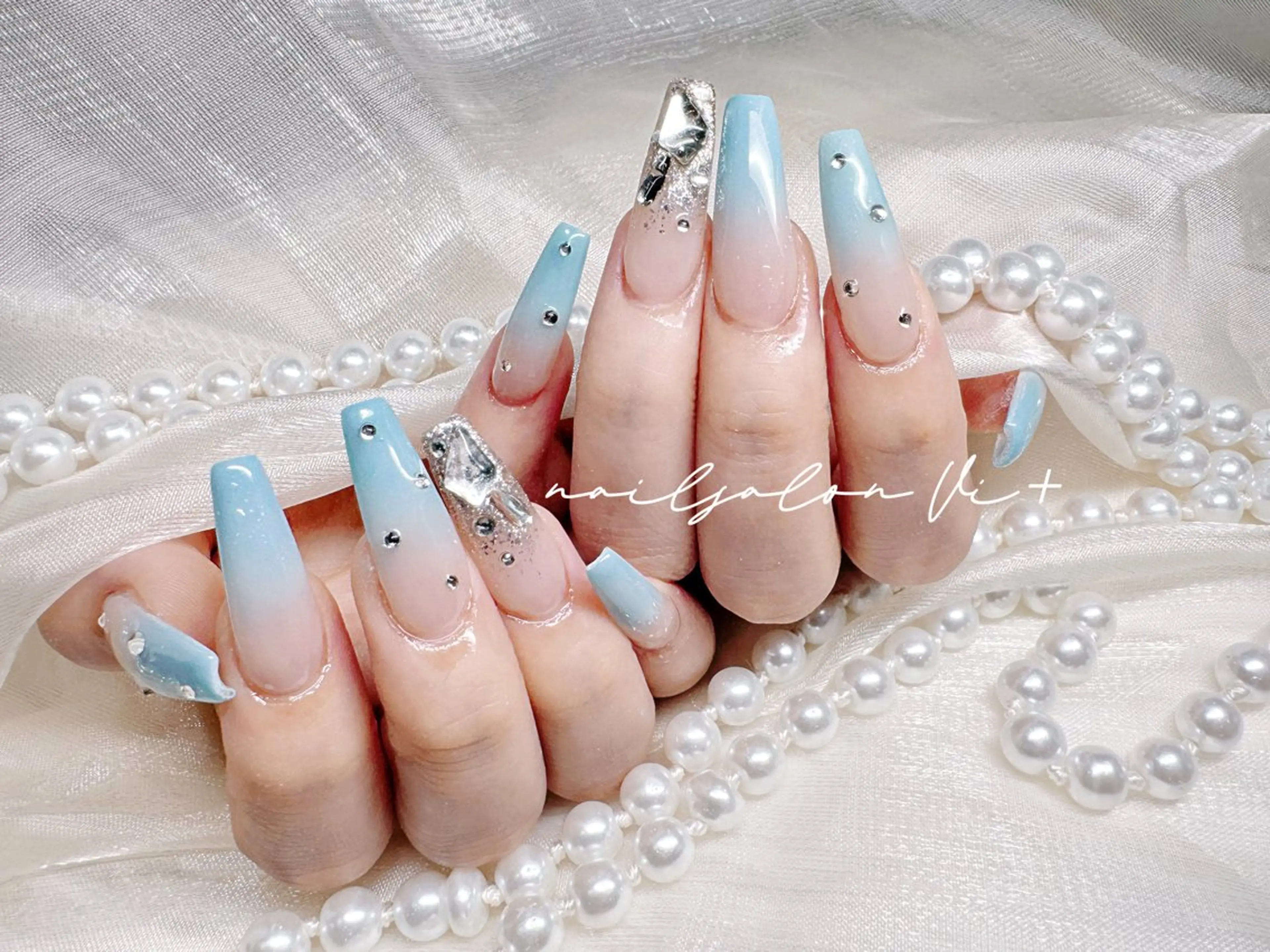 ネイル ✨Nailsalon Vi+✨のネイルデザイン