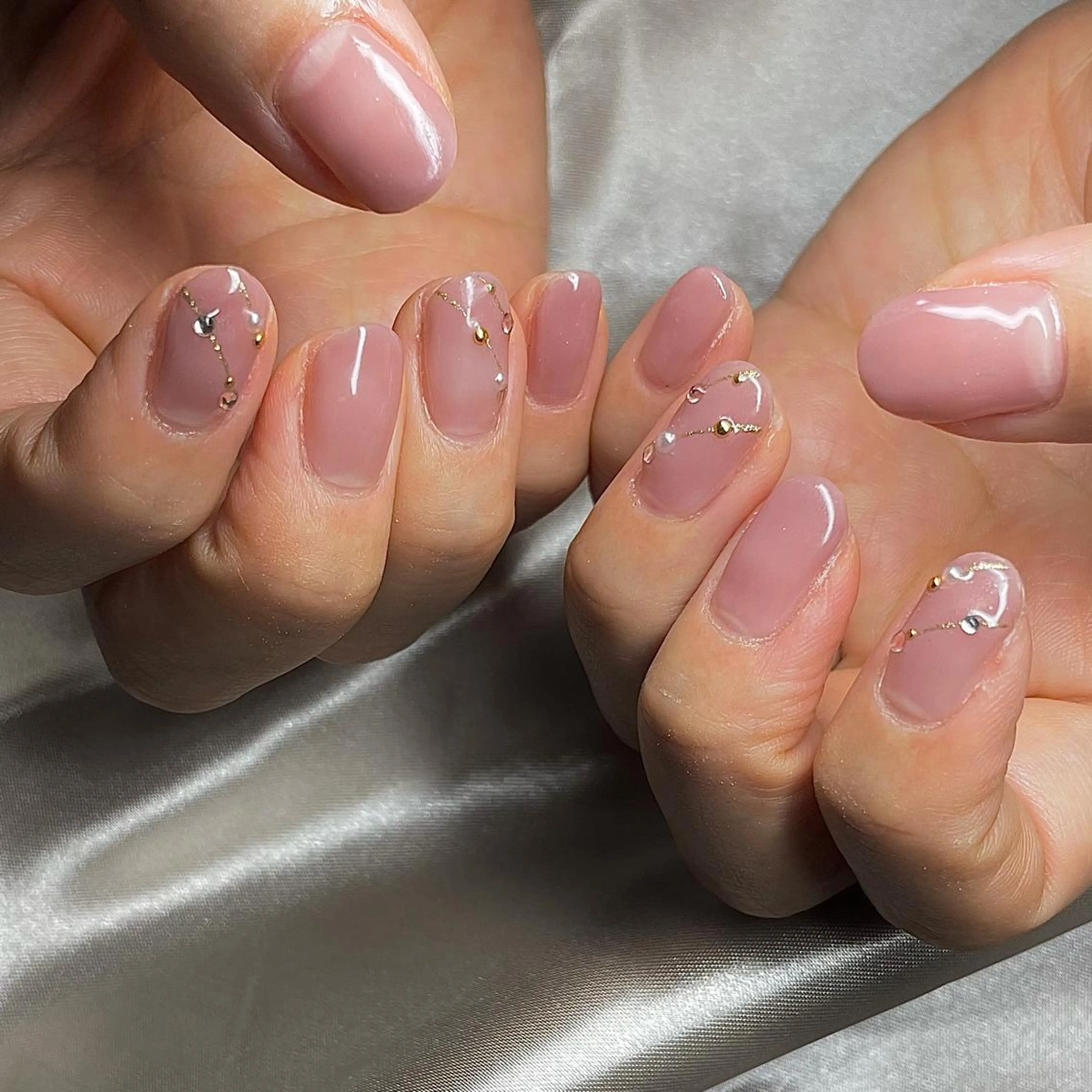 ショート カラー パーマ ヘアアレンジ メンズ キッズ ネイル マツエク・マツパ ベージュカラー ハンドネイル ハンドケア nail&eye Aoのマツエク・マツパデザイン