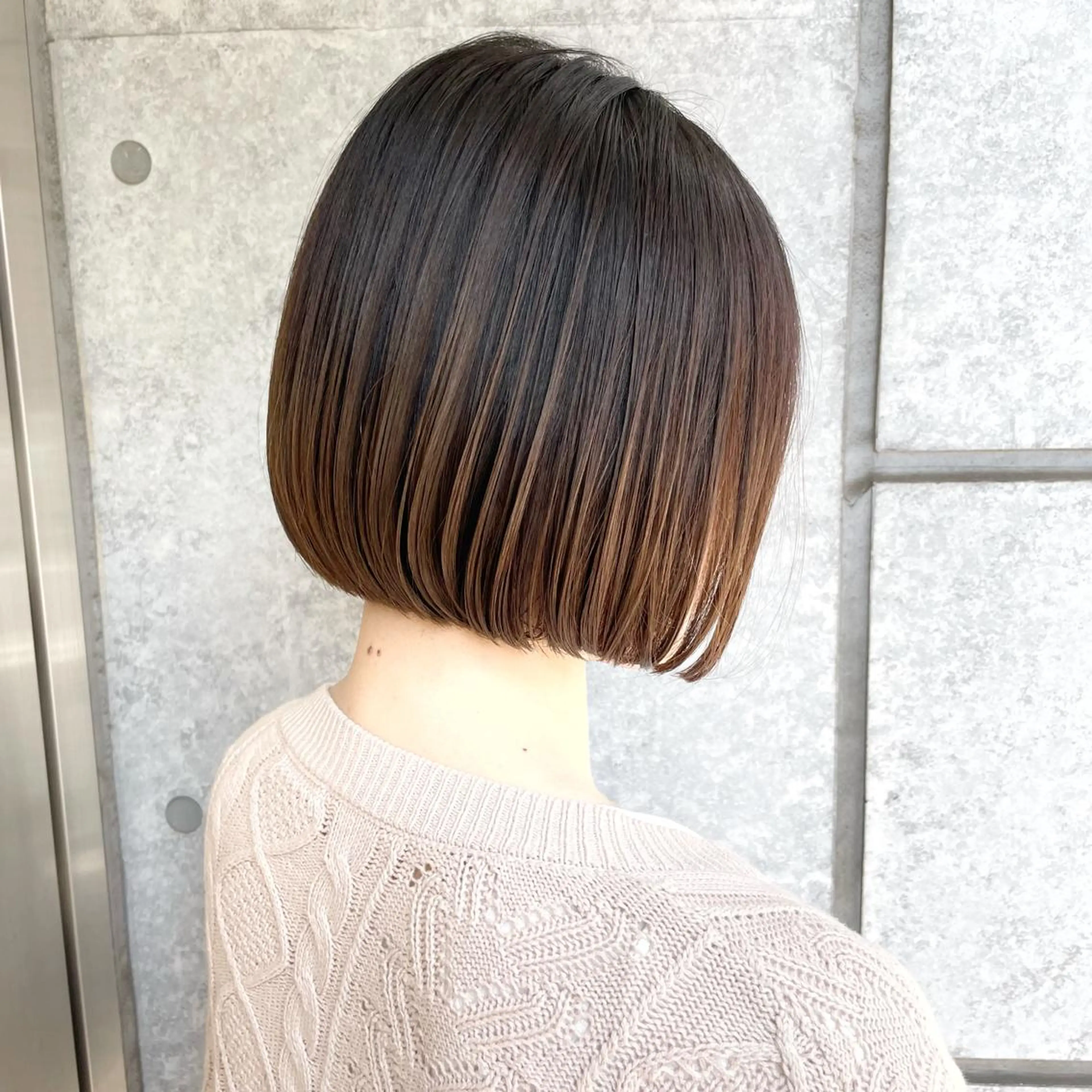 ショート カラー ヘアアレンジ MiU所属・韓国×髪質改善×美髪 縮毛矯正×レイヤーのヘアスタイル