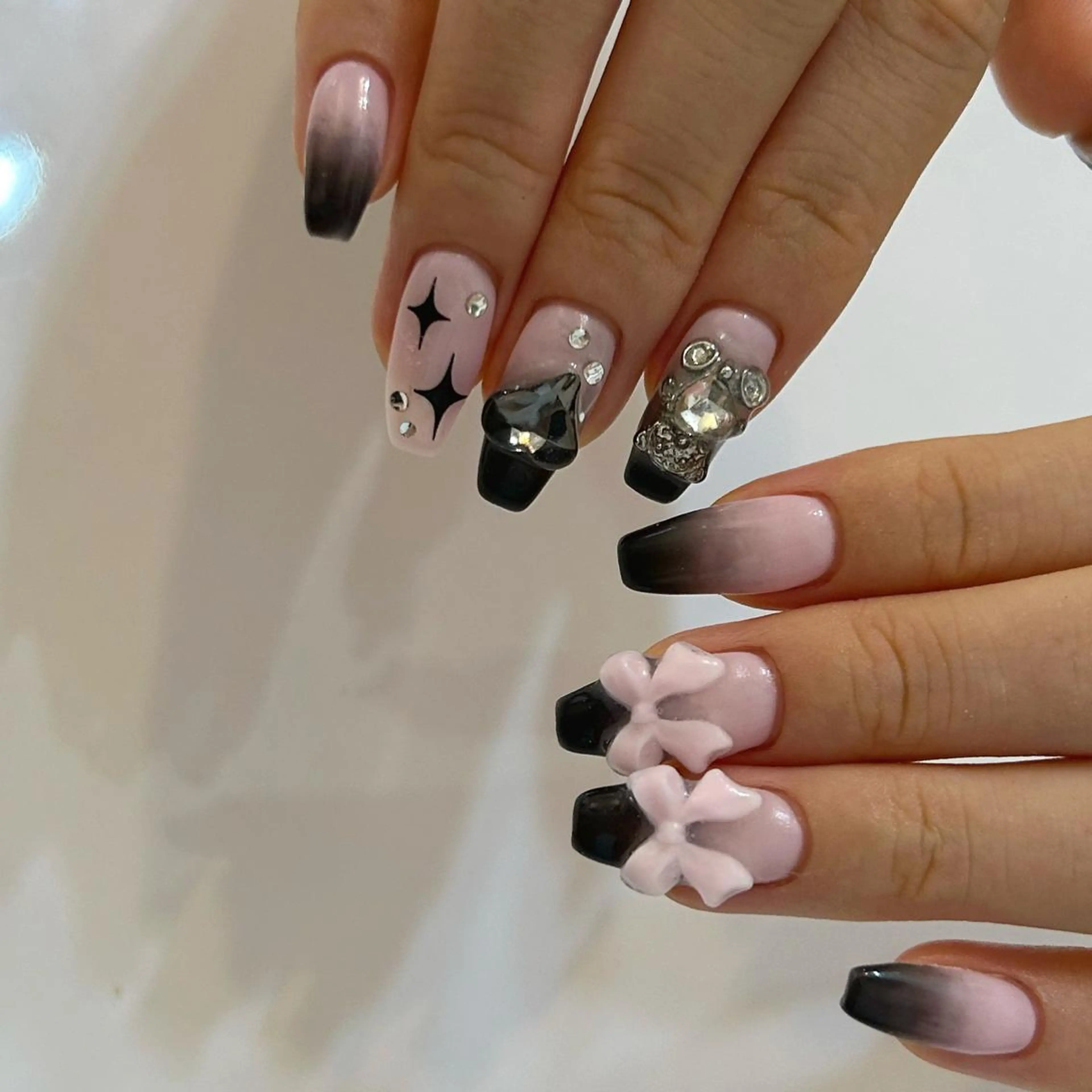 ネイル ハンドネイル ViViA momokaのネイルデザイン