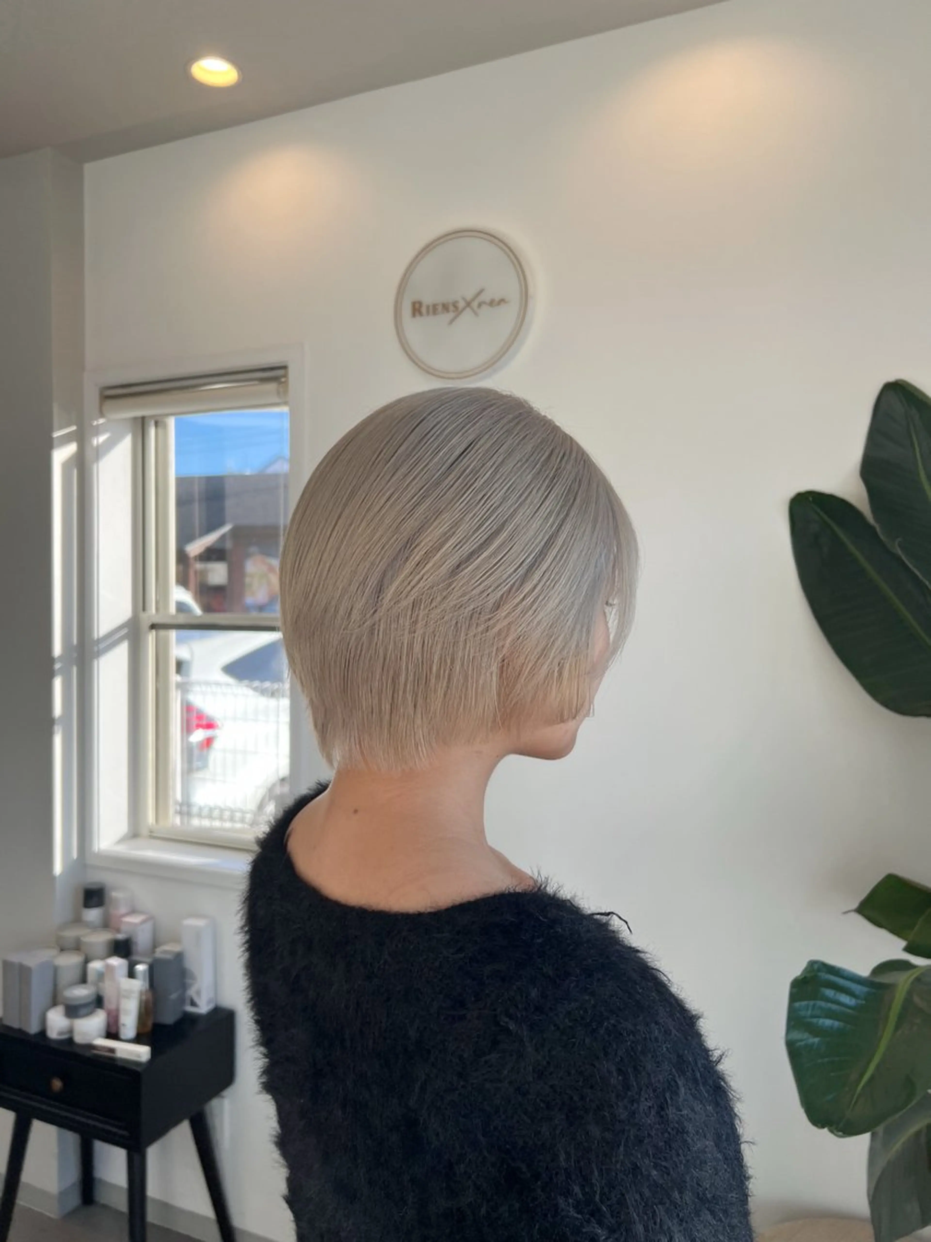 【 12月平日15時以降限定 】 エフェクトブリーチ + カラー + TR 【 超音波アイロンサービス 】の写真