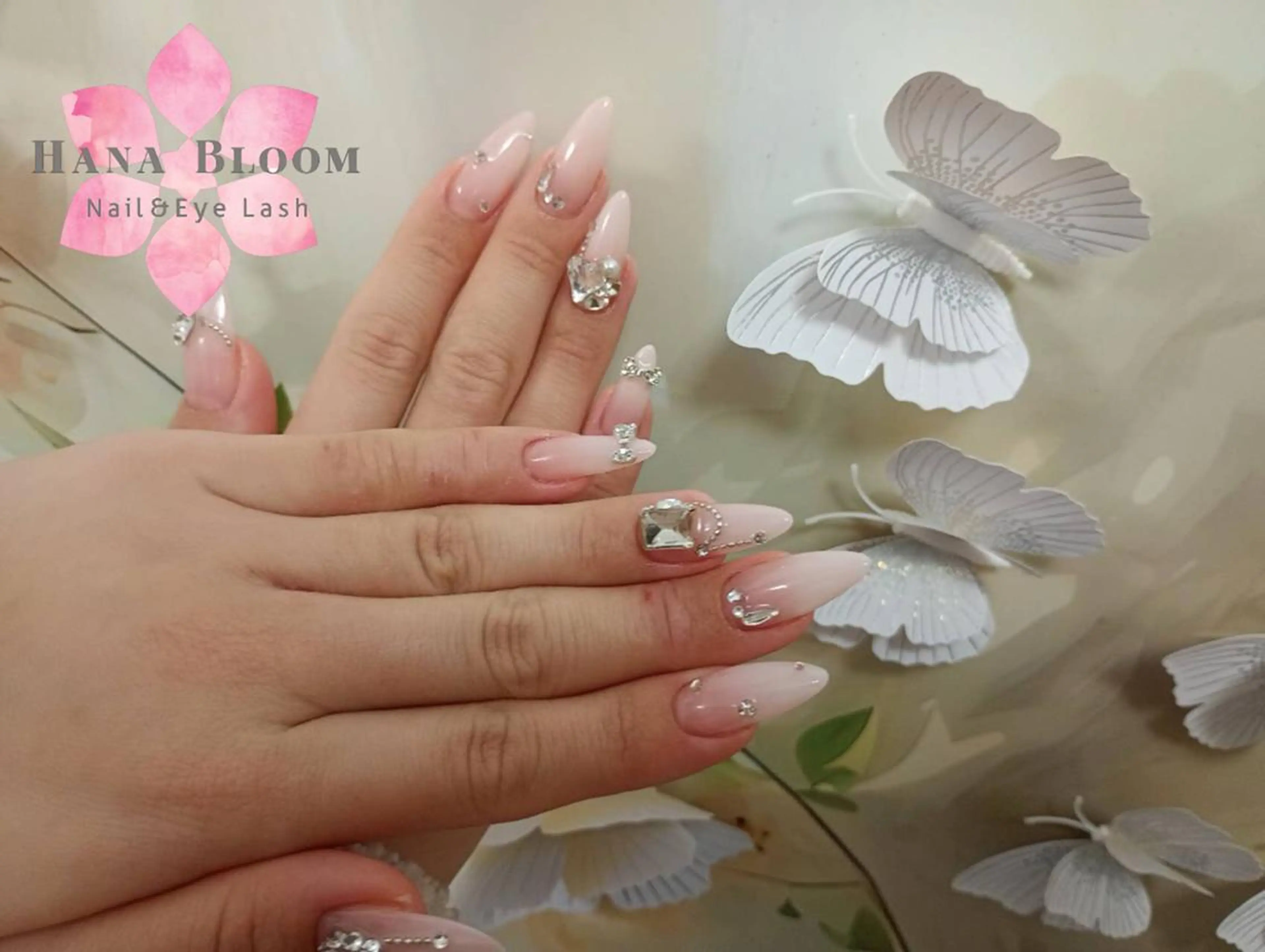 ネイル 長さ出し フレンチネイル ジェルネイル マグネットネイル ミラーネイル ハンドネイル ハンドケア Hana Bloom Nail💜Akiのネイルデザイン