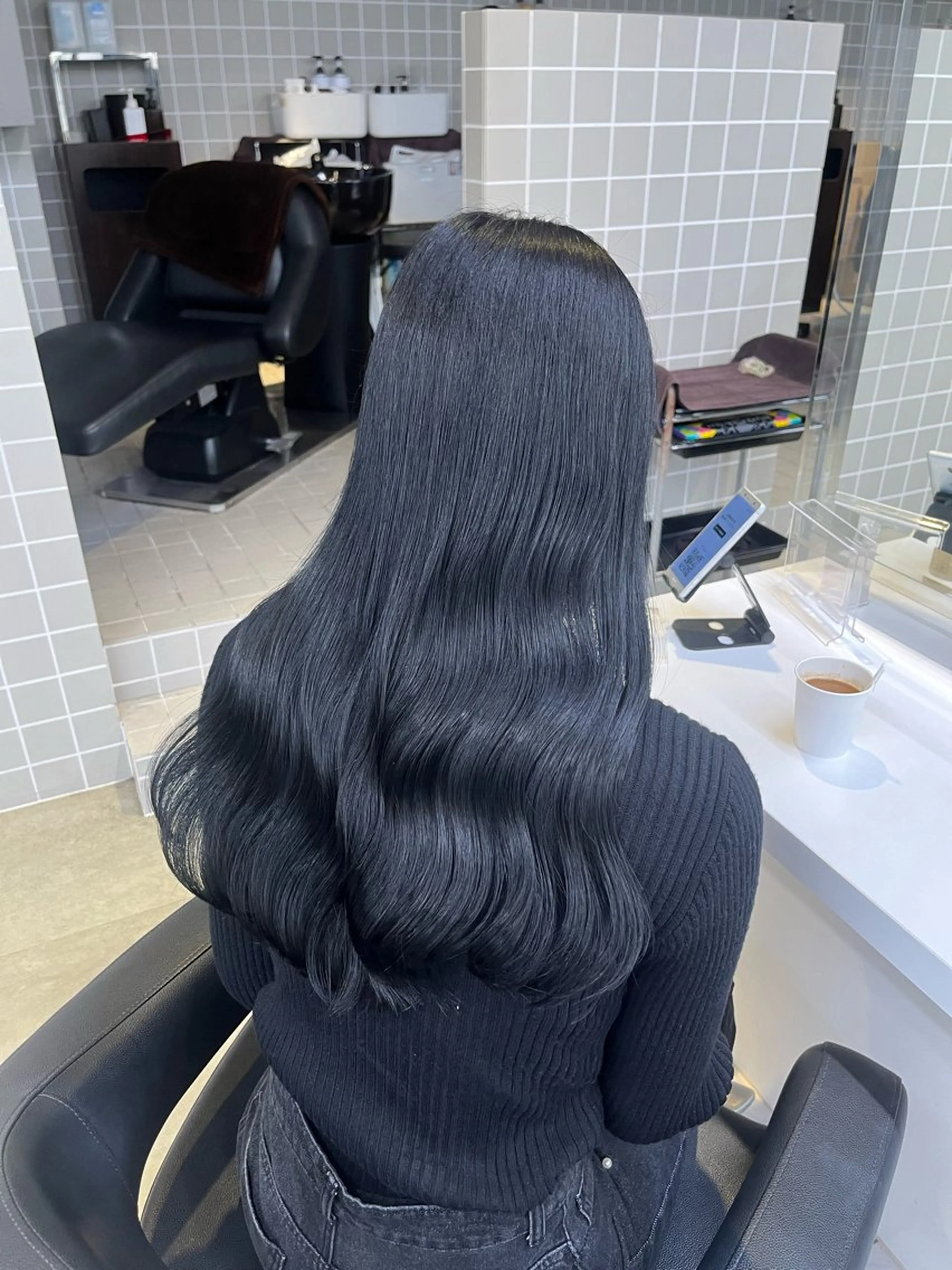 セミロング ヘアカラー トリートメント ヘッドスパ ヘアセット 寒色＆ブリーチ特化 寒色MiOのヘアスタイル