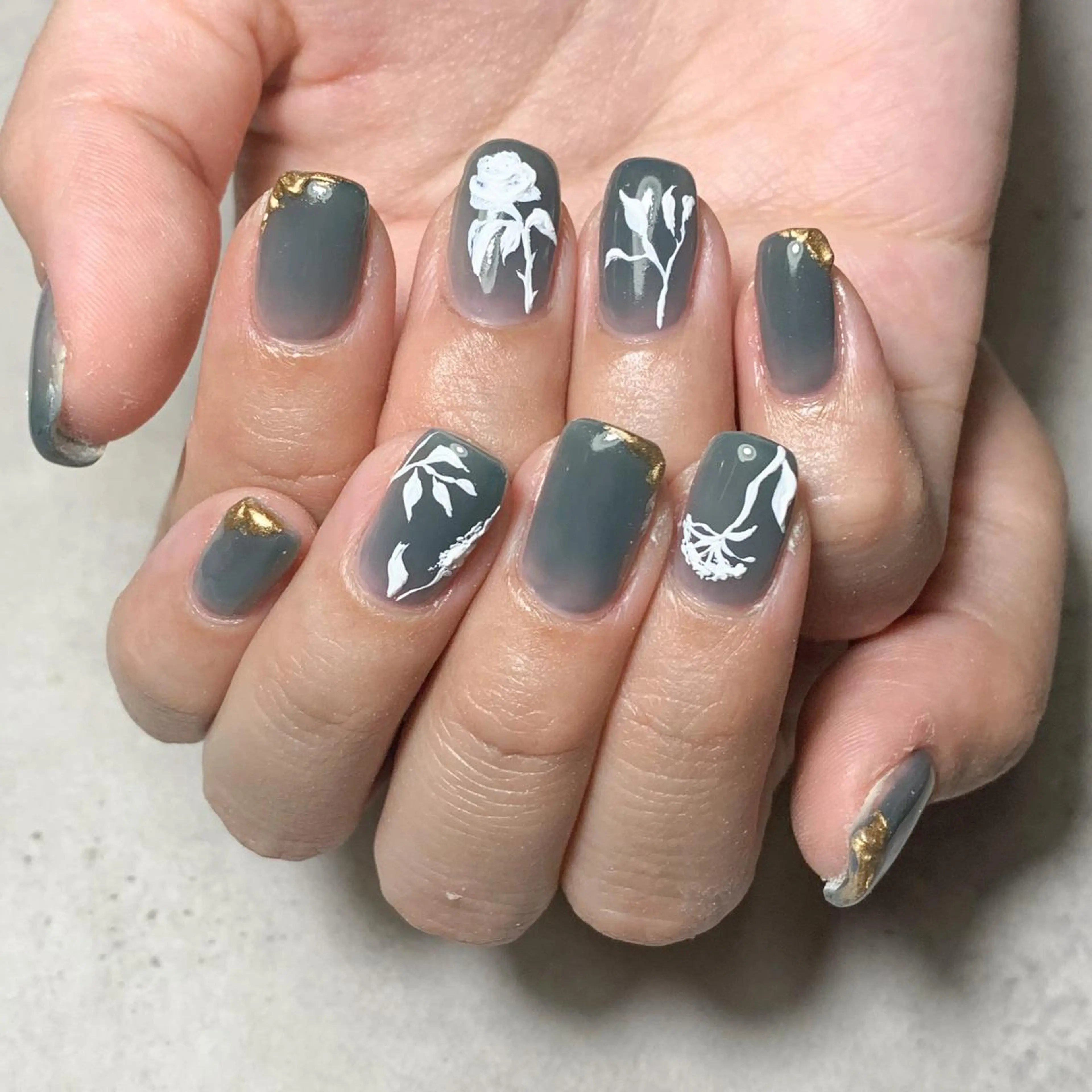 ネイル atelier　FIORITURA所属・FIORITURA aiのネイルデザイン