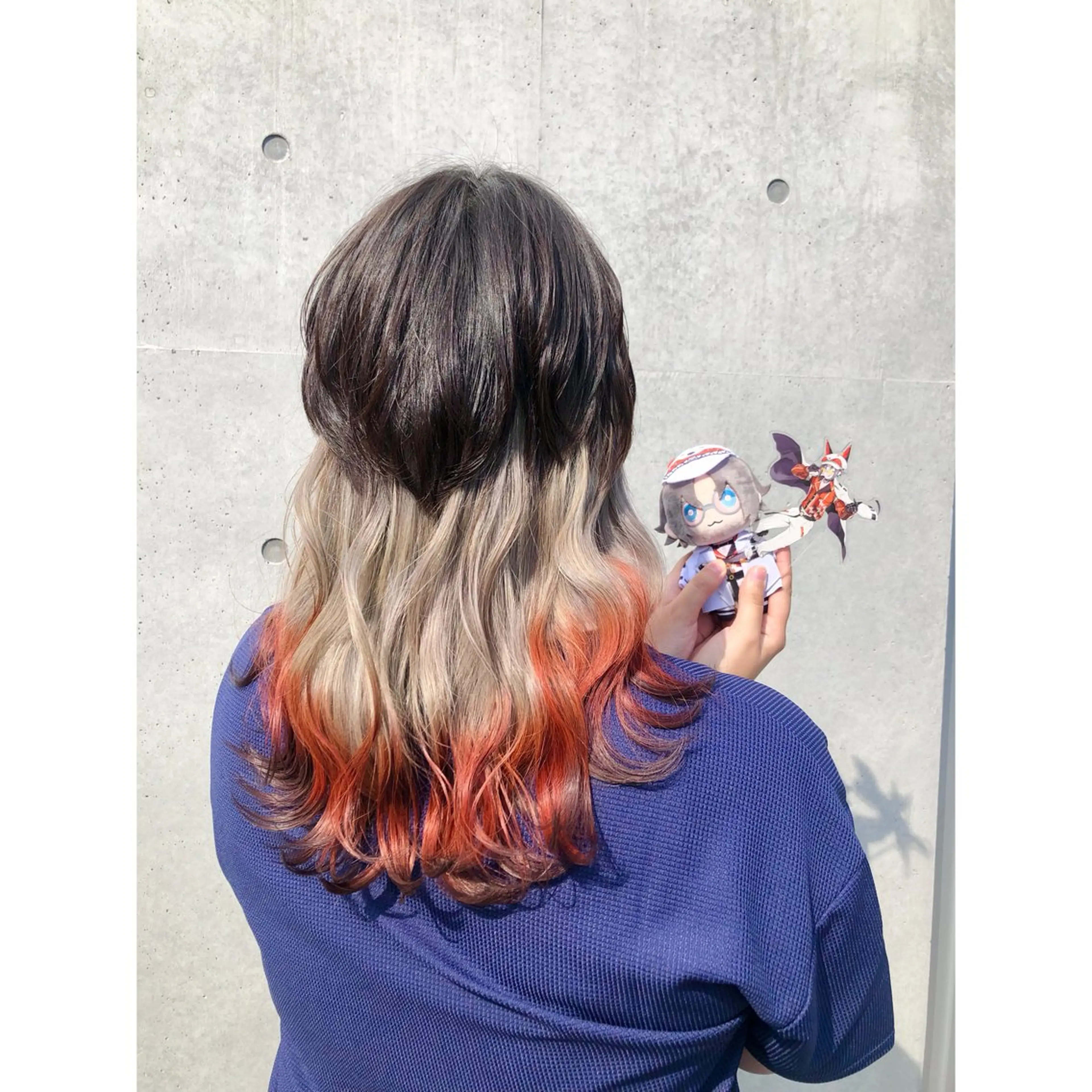 セミロング カラー ブリーチ 狐カラー グラデーションカラー 縮毛矯正 推しカラー✨ オタク美容師ユウカのヘアスタイル