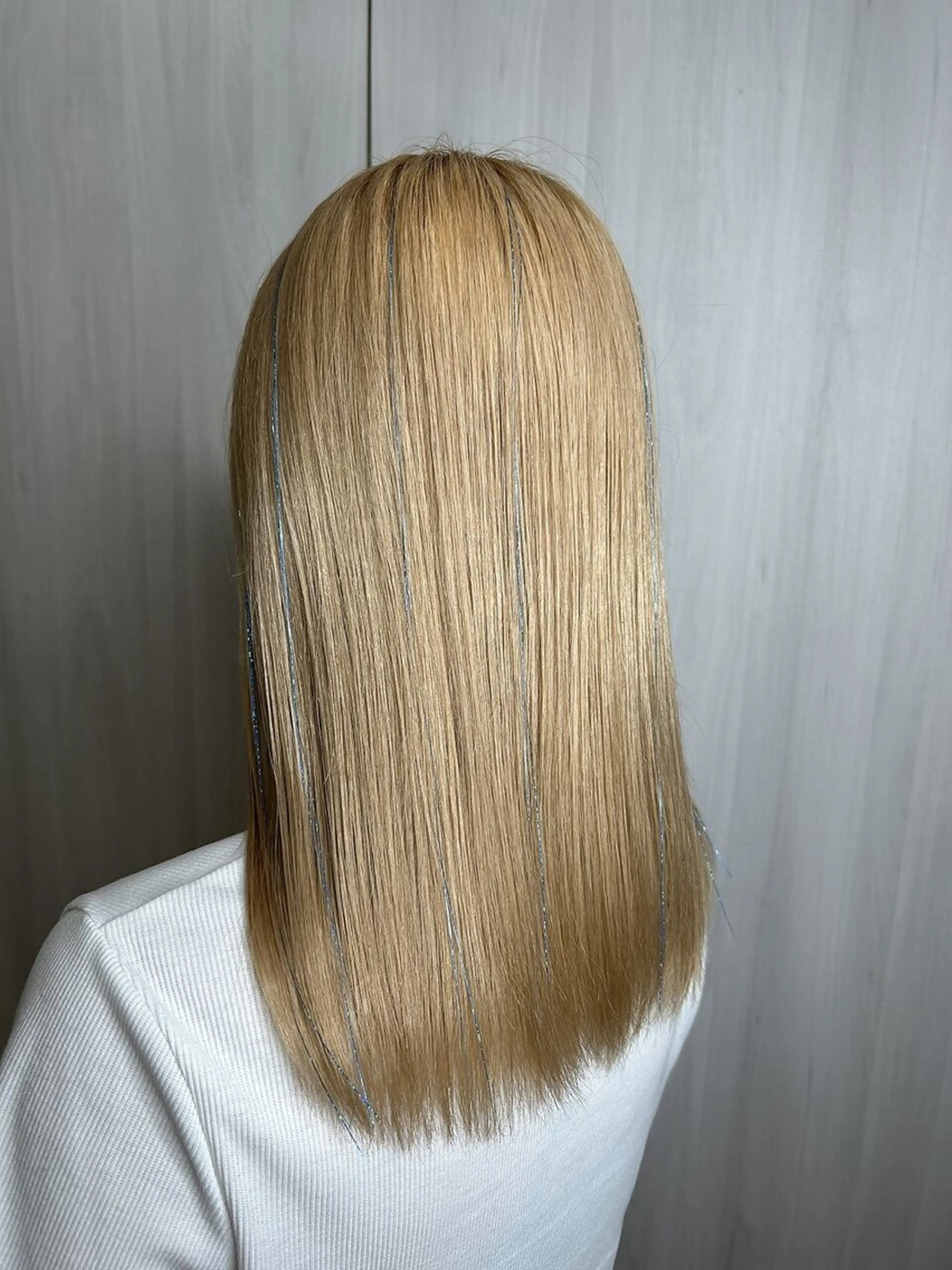 ミディアム エクステ モモカ/ハイトーン /バレイヤージュのヘアスタイル