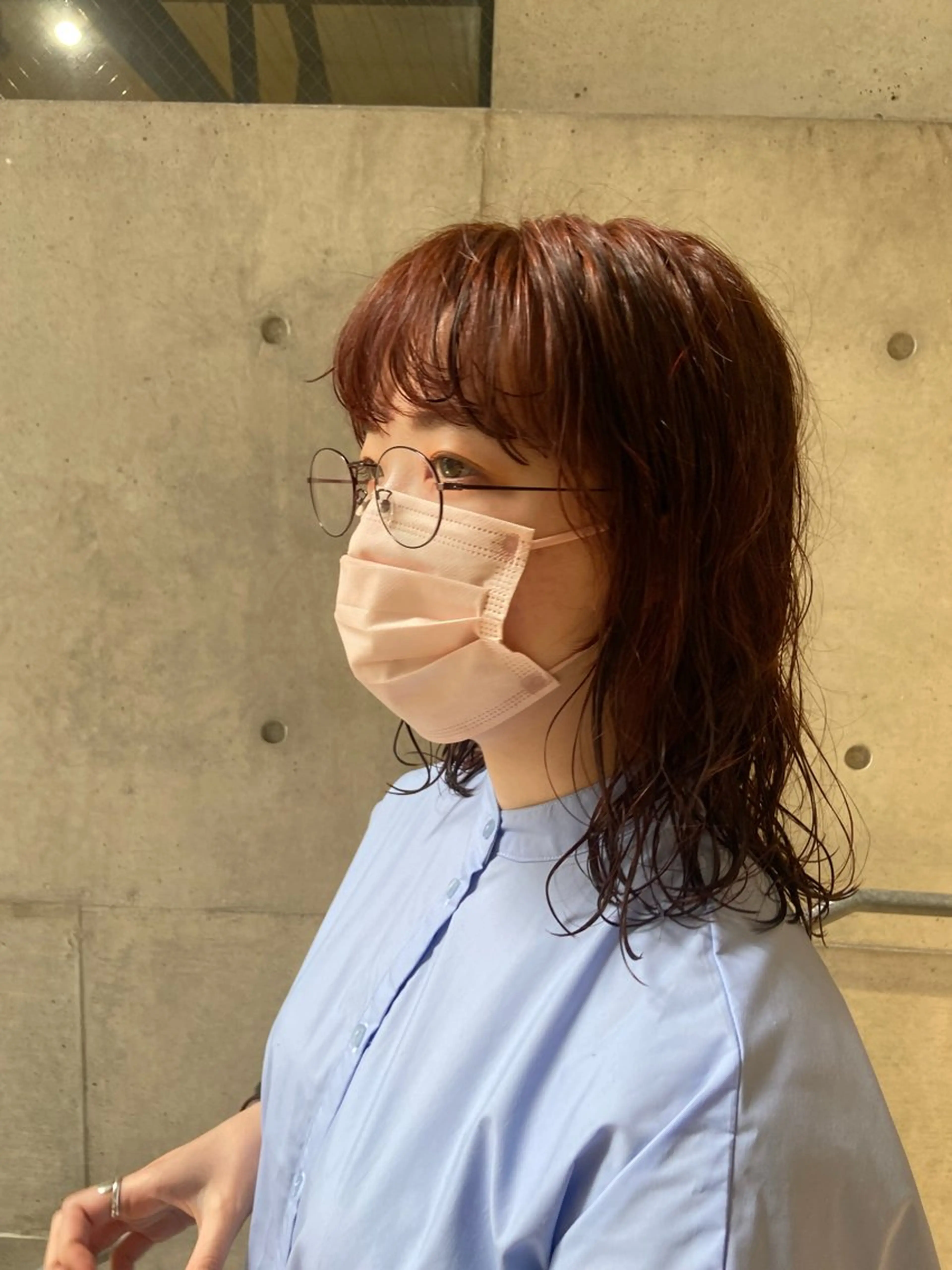 ミディアム ミディアムパーマ なつめ🐶ショート ベージュカラーのヘアスタイル