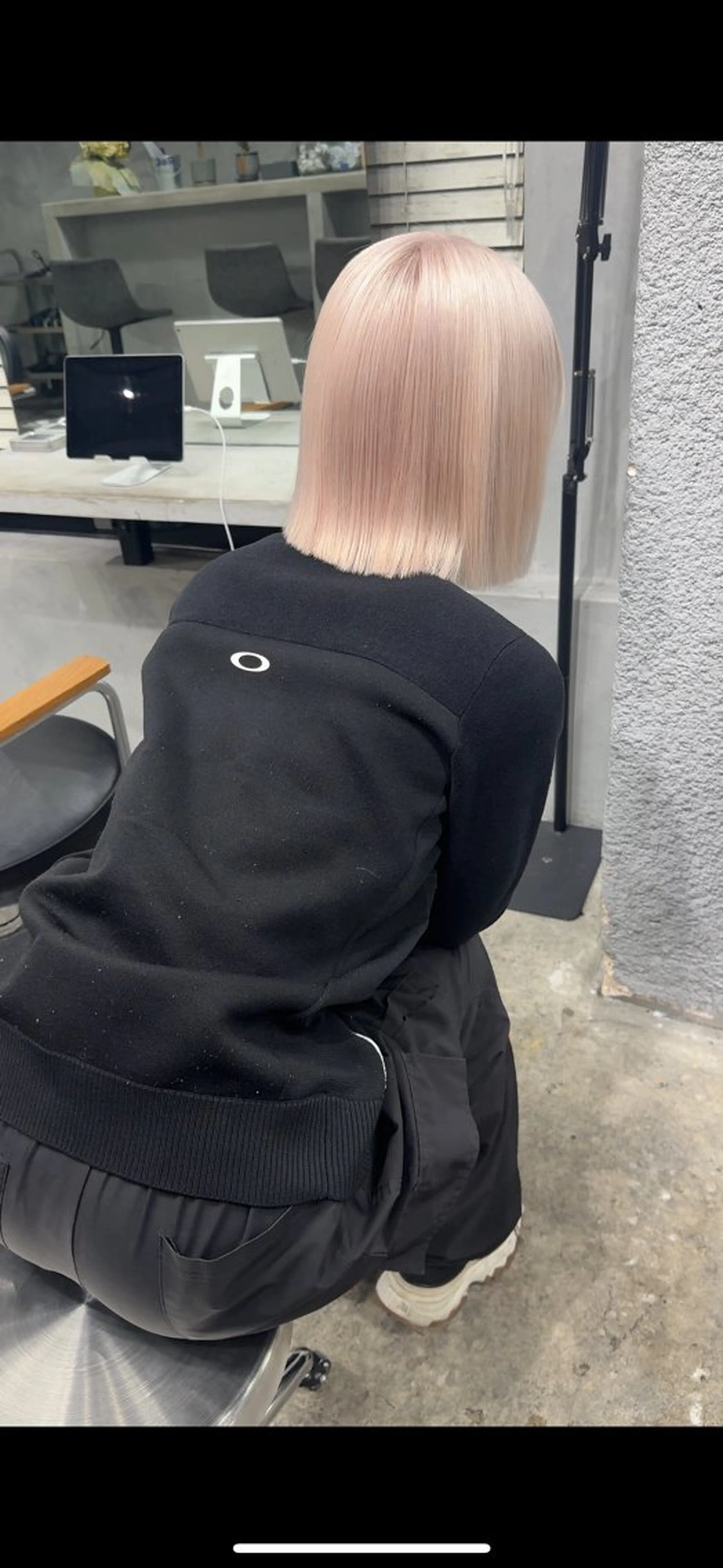 ショート カラー ブロンド ピンクカラー 横浜ブリーチムラ直し ハイトーン/ブリーチのヘアスタイル