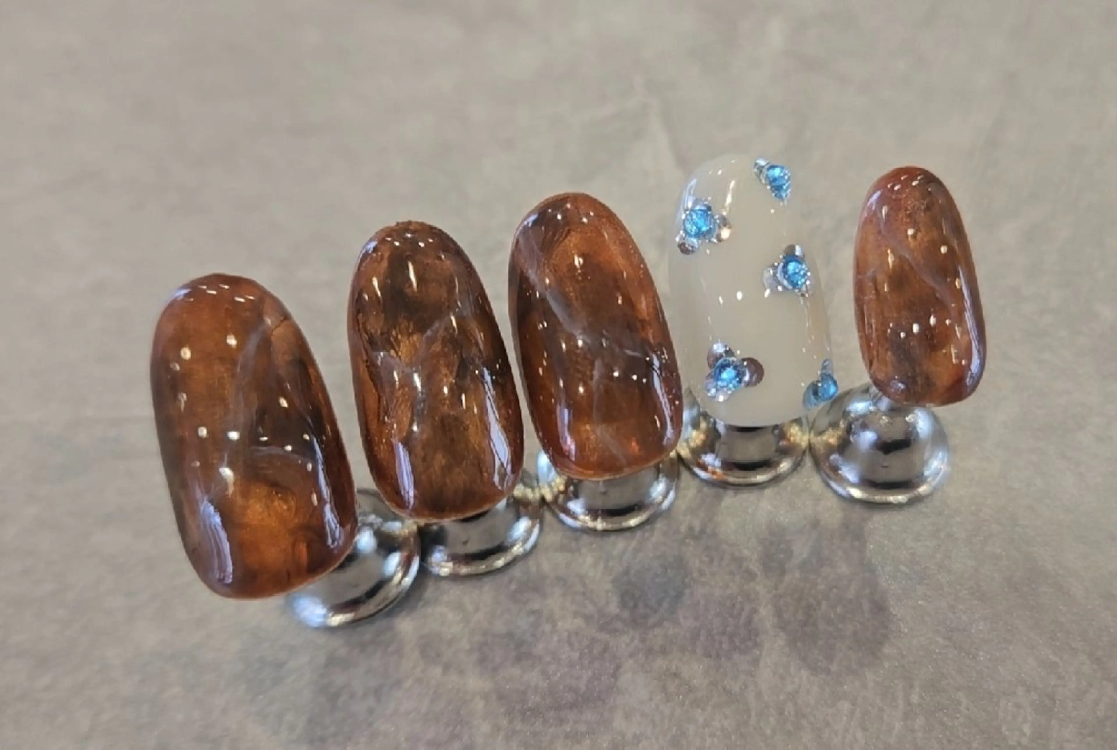 ネイル ハンドネイル 関口 友菜のヘアスタイル