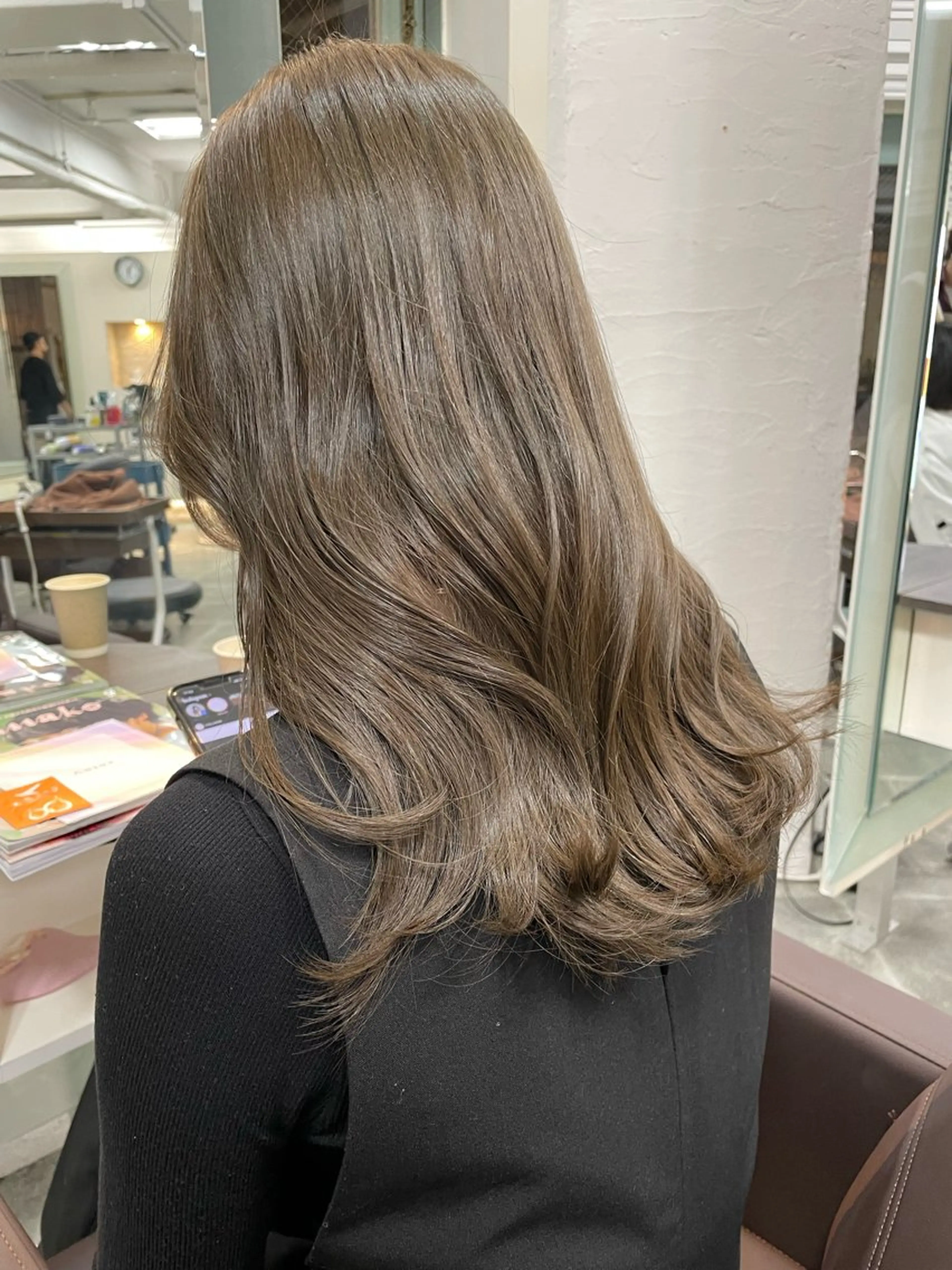 セミロング カット ヘアカラー トリートメント 平 ちひろのヘアスタイル