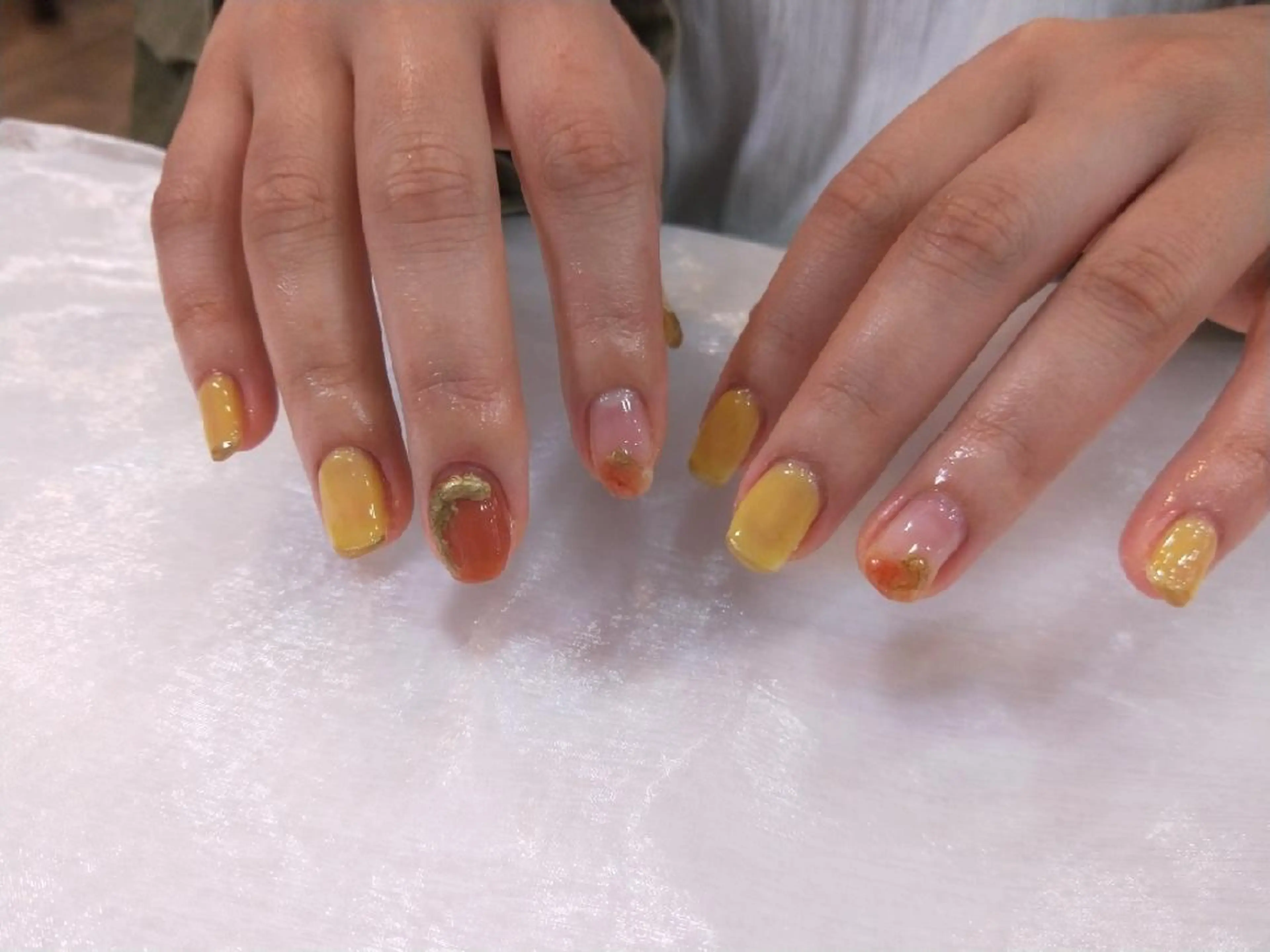 ネイル ハンドネイル ハンドケア R'well所属・はばすみれ🎀ﾈｲﾙ 光ﾌｪｲｼｬﾙ ﾍｱのネイルデザイン