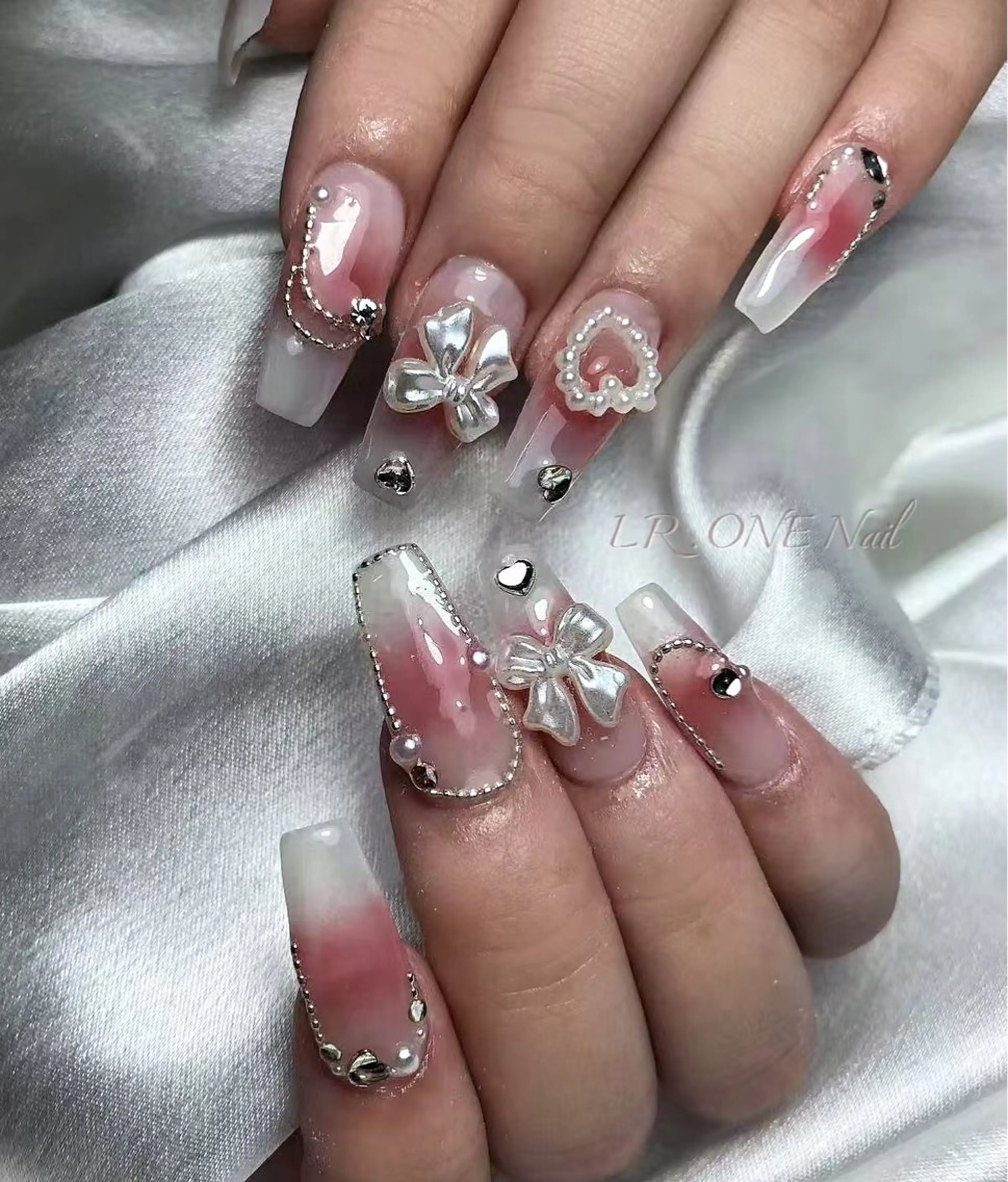 ネイル LR.ONE ヨウのネイルデザイン