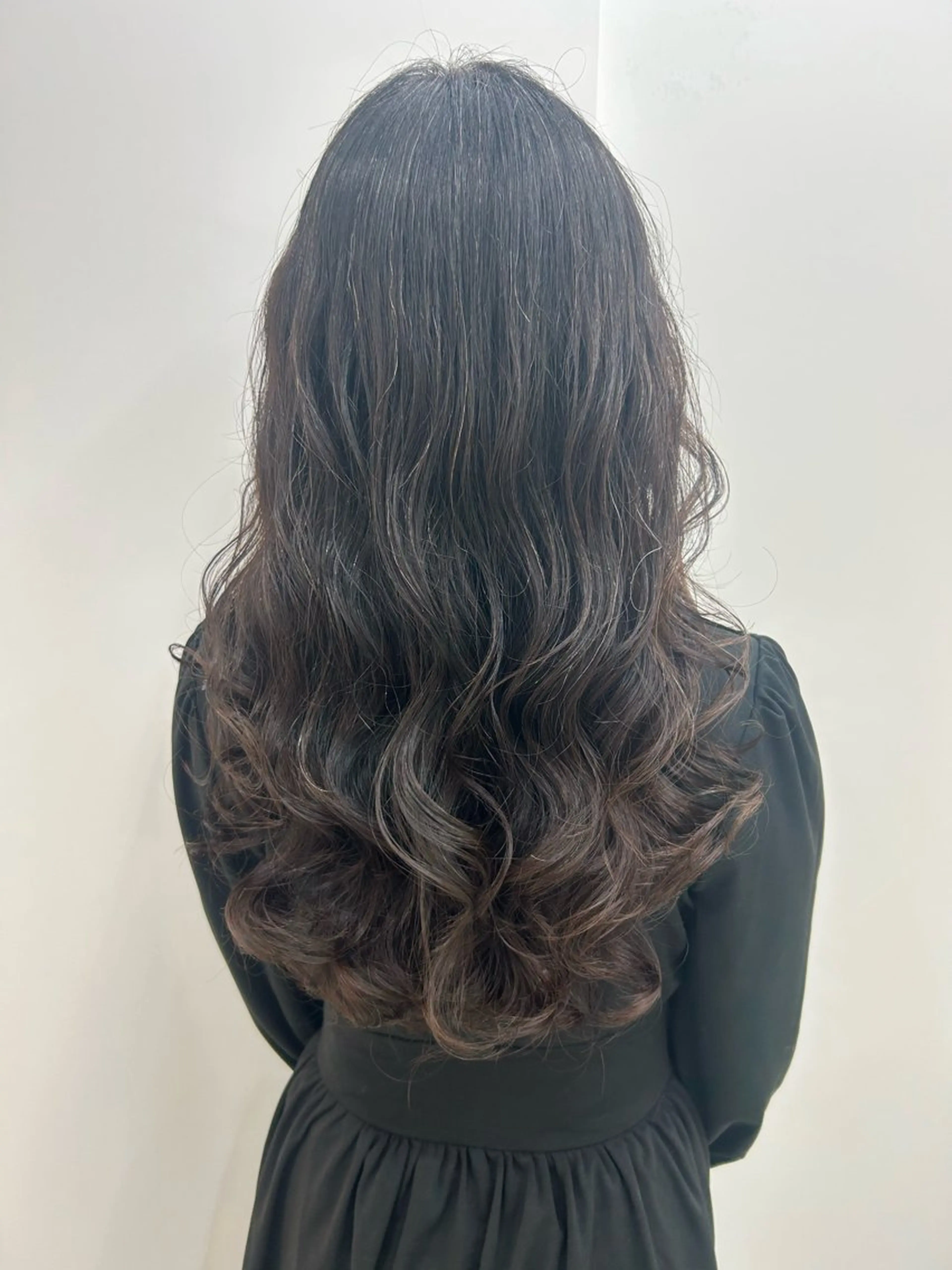 ロング パーマ armony表参道所属・高評価多数◎ コテ巻きパーマ星明夏のヘアスタイル