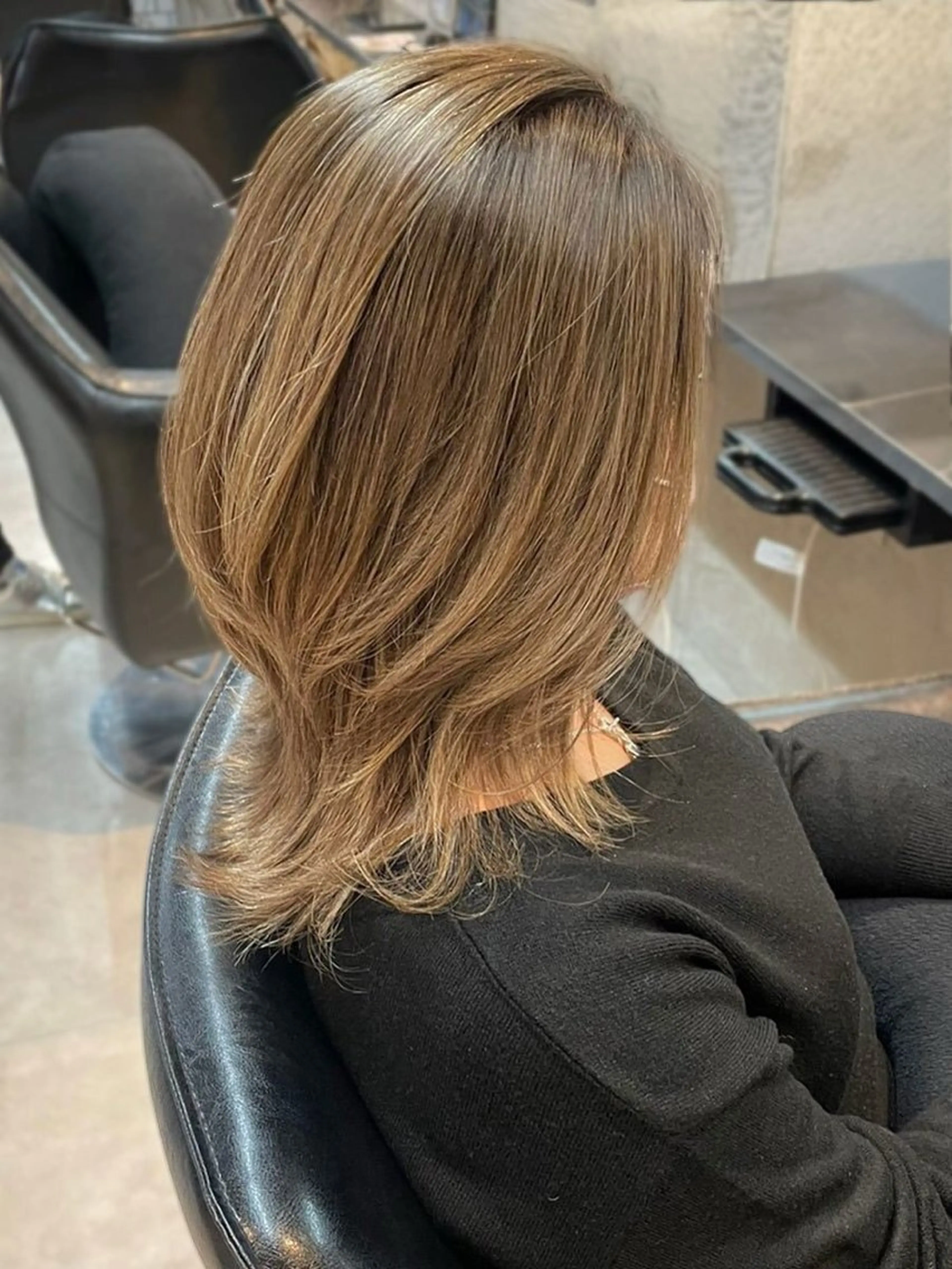 ミディアム カラー ハイライトカラー ハイライト 髪質改善 カット ヘアカラー 内藤　宏紀 tidasmileのヘアスタイル