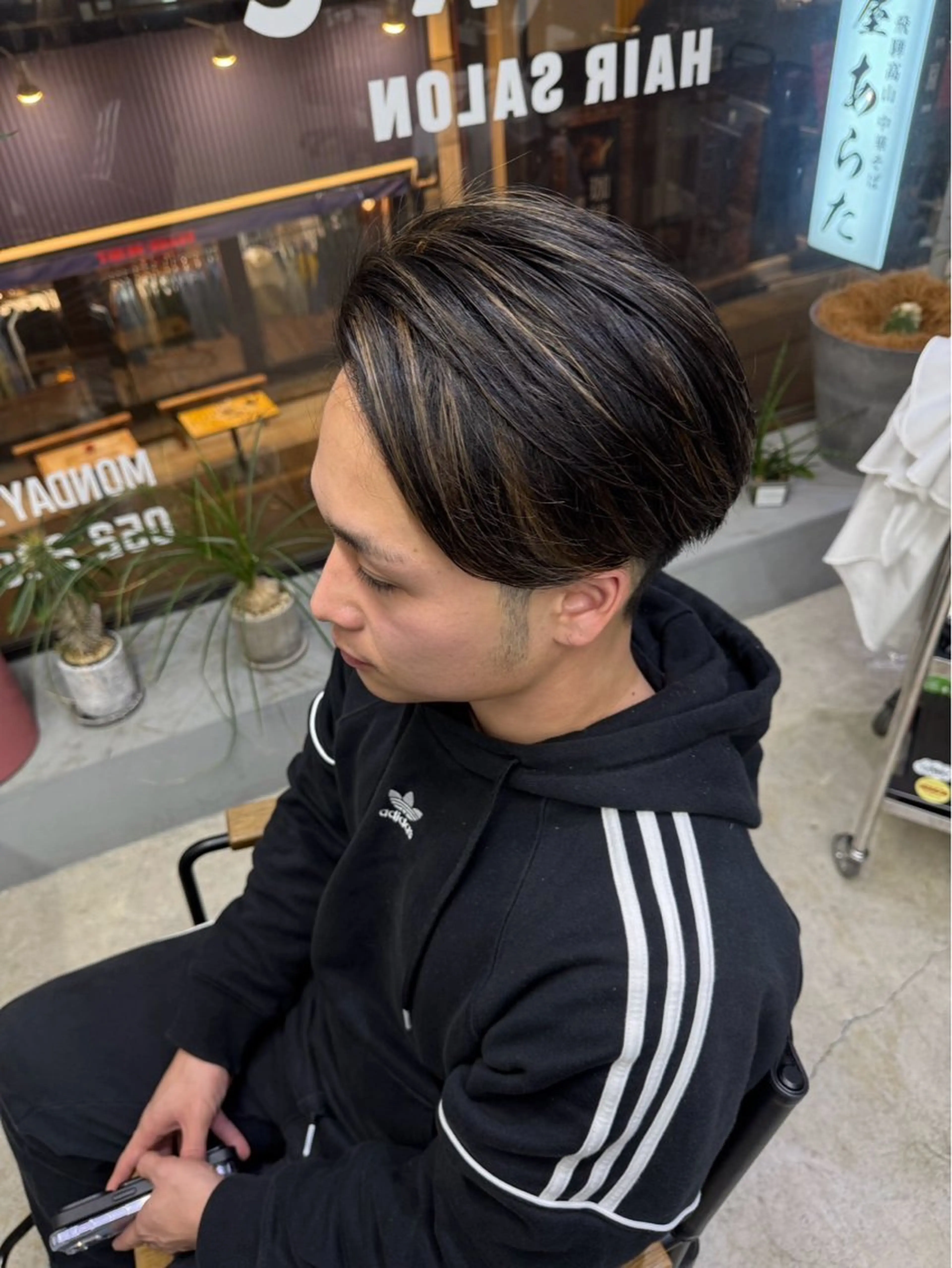 ショート カラー メンズ カット ヘアカラー メンズ専門サロン wokeのヘアスタイル