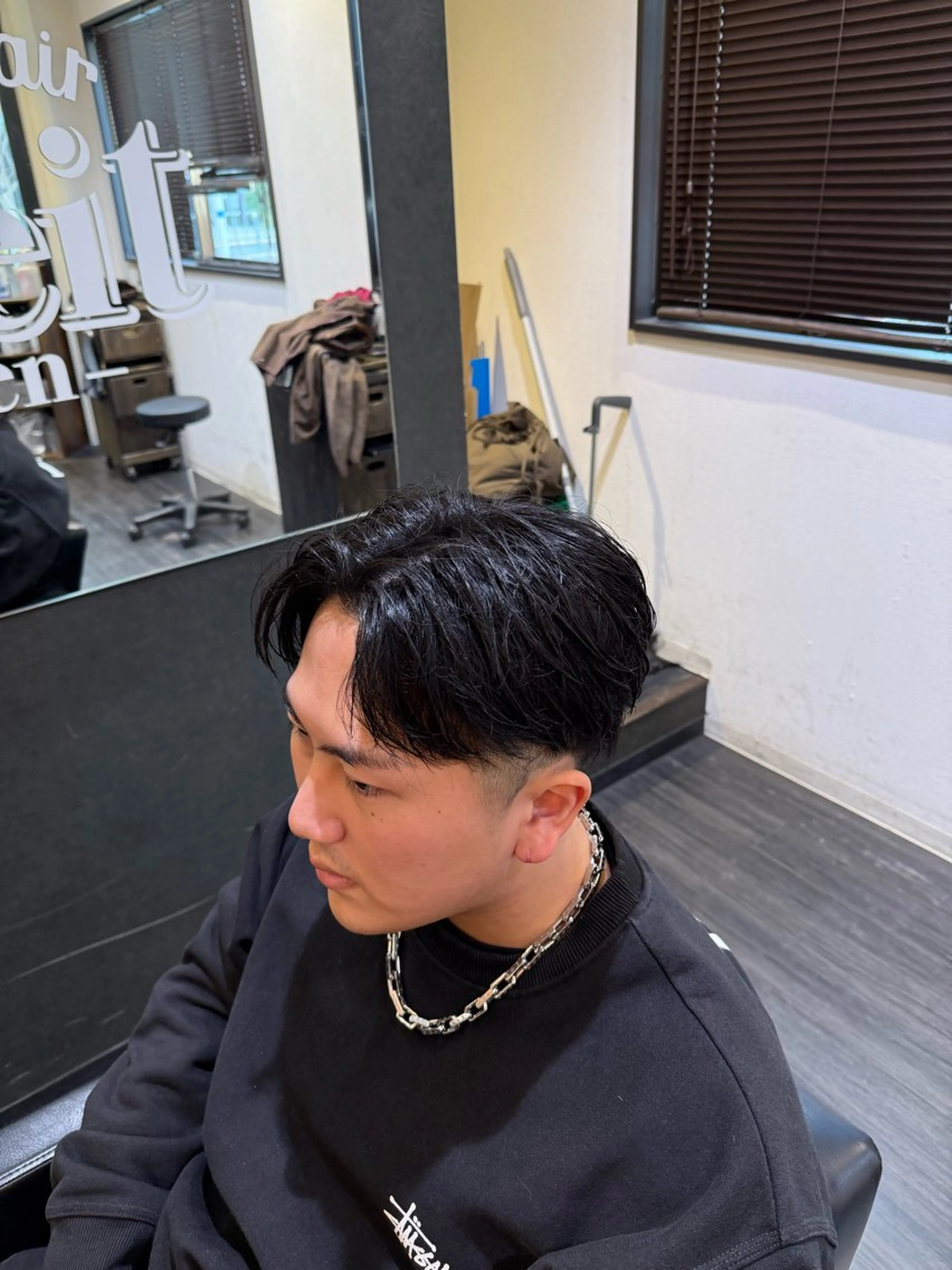 ショート メンズ センターパート ショートヘア 大谷 洸生のヘアスタイル