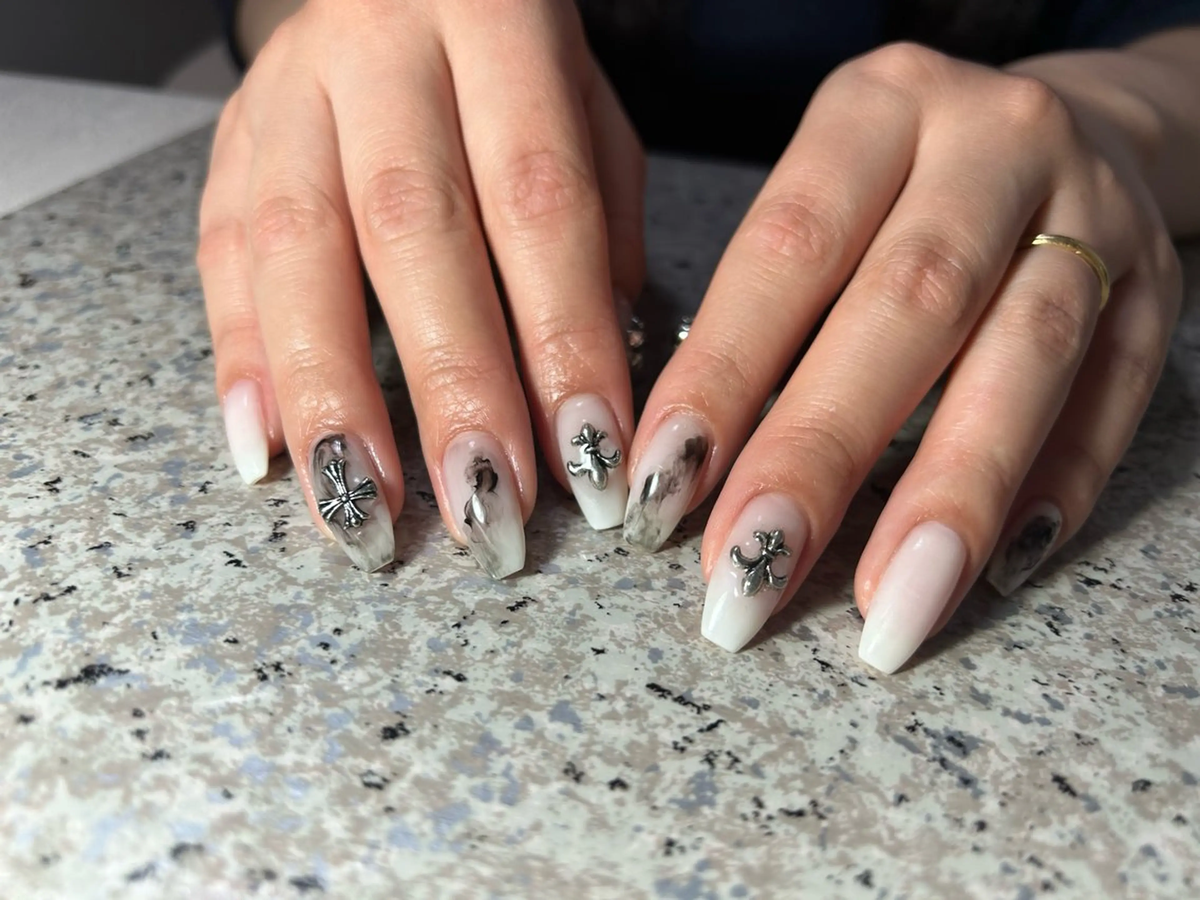 ネイル ハンドネイル nailroom‪ sb‪‪𓈒𓂂𓏸のネイルデザイン