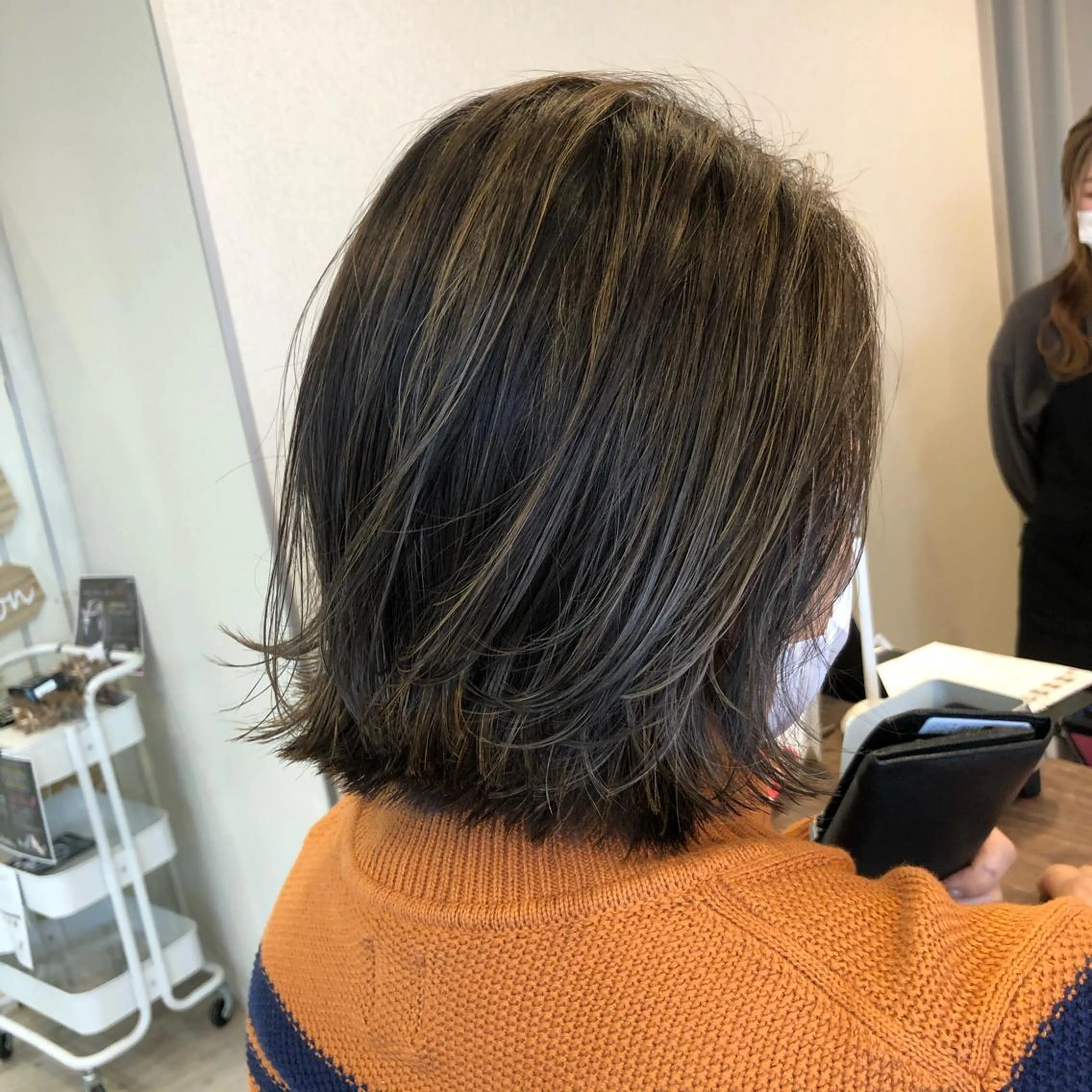 カラー ハイライトカラー トレンドヘア🌿 chinariのヘアスタイル