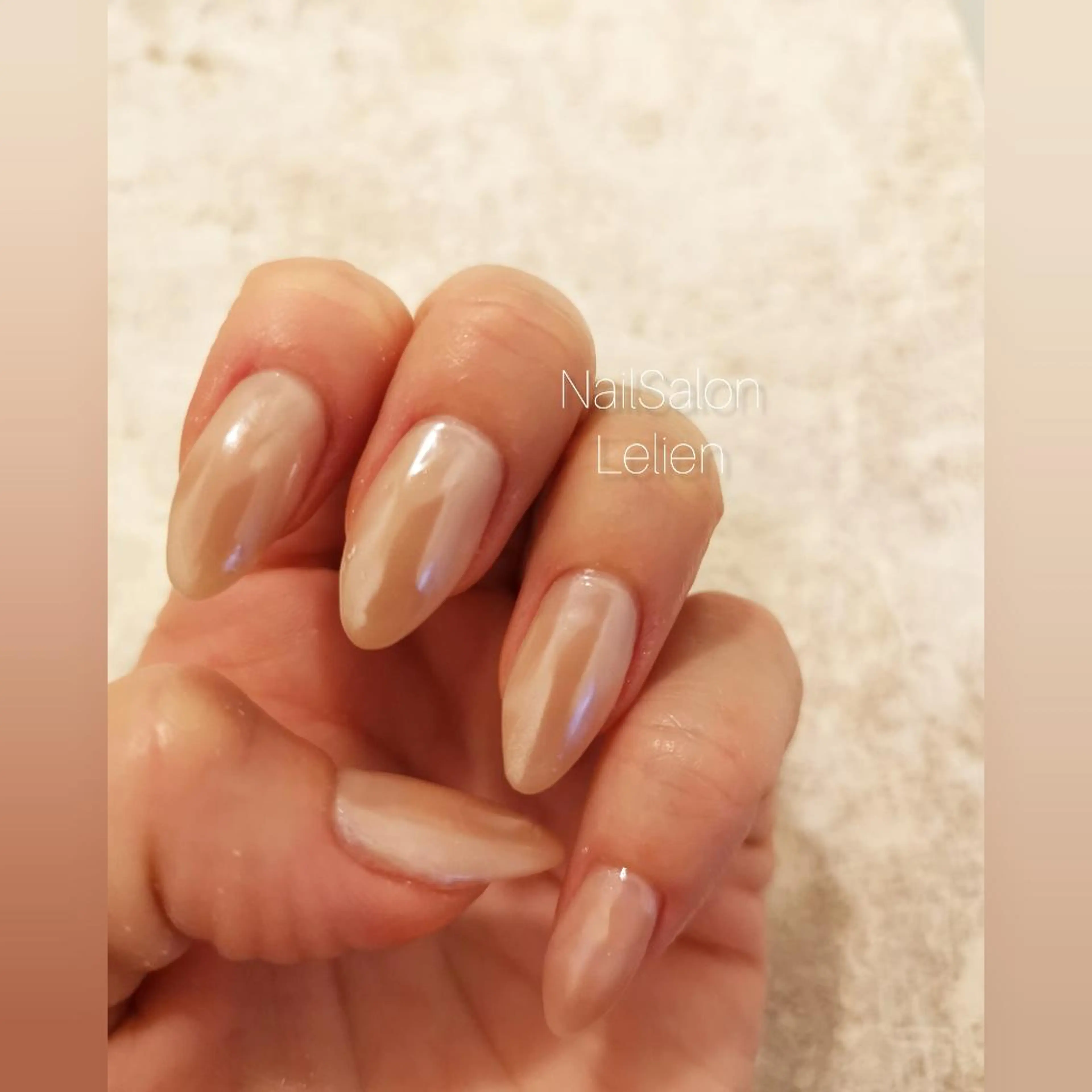 ネイル ミラーネイル オフィスネイル ホワイト ハンドネイル 人気エリア💖完全個室【ルリエ】所属・ネイルサロン Lelienルリエのネイルデザイン