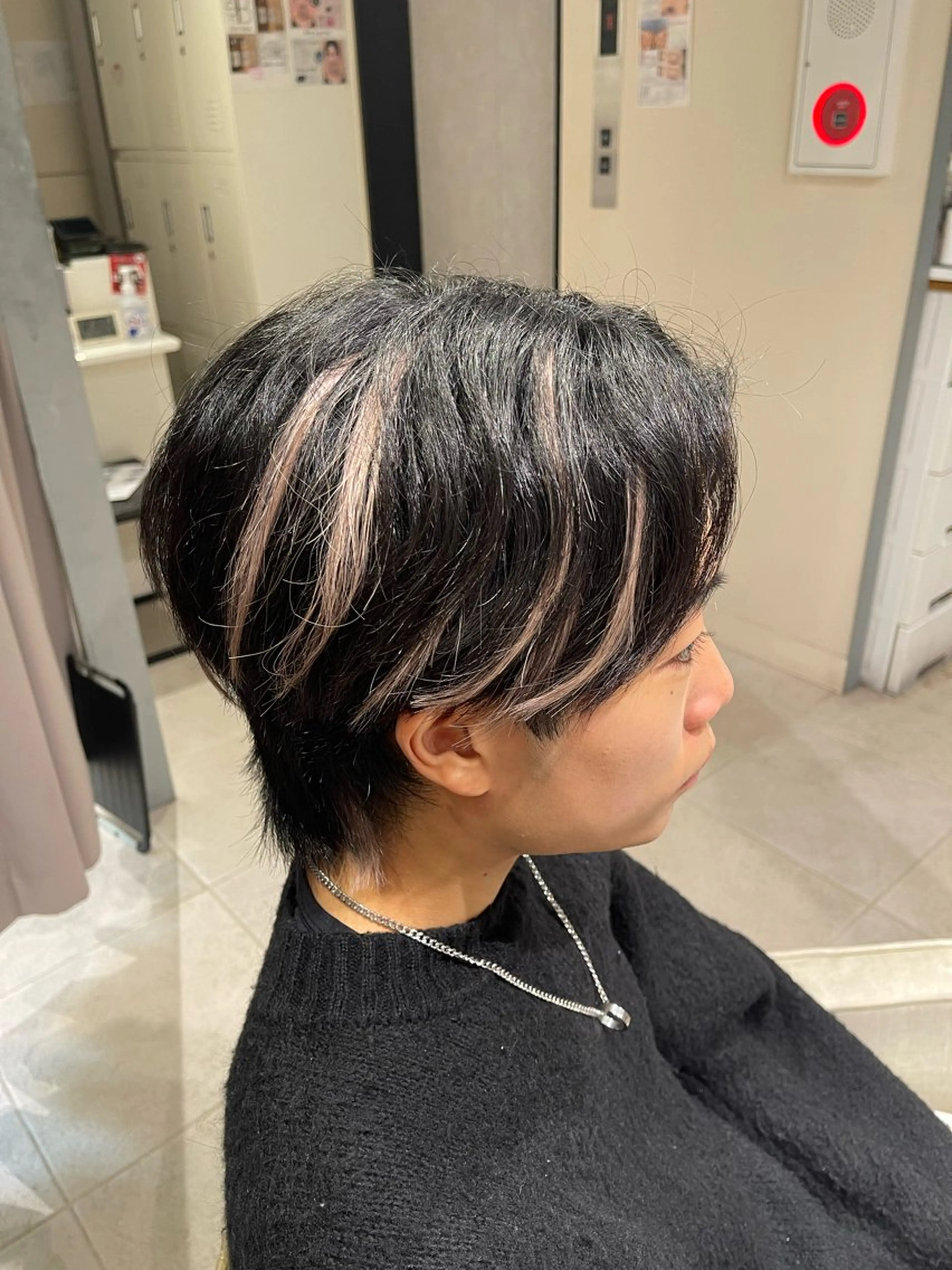 メンズ メンズブリーチ メンズハイトーン ヘアカラー エクステ ブリーチ🔥ベージュ /グレー/daikiのヘアスタイル