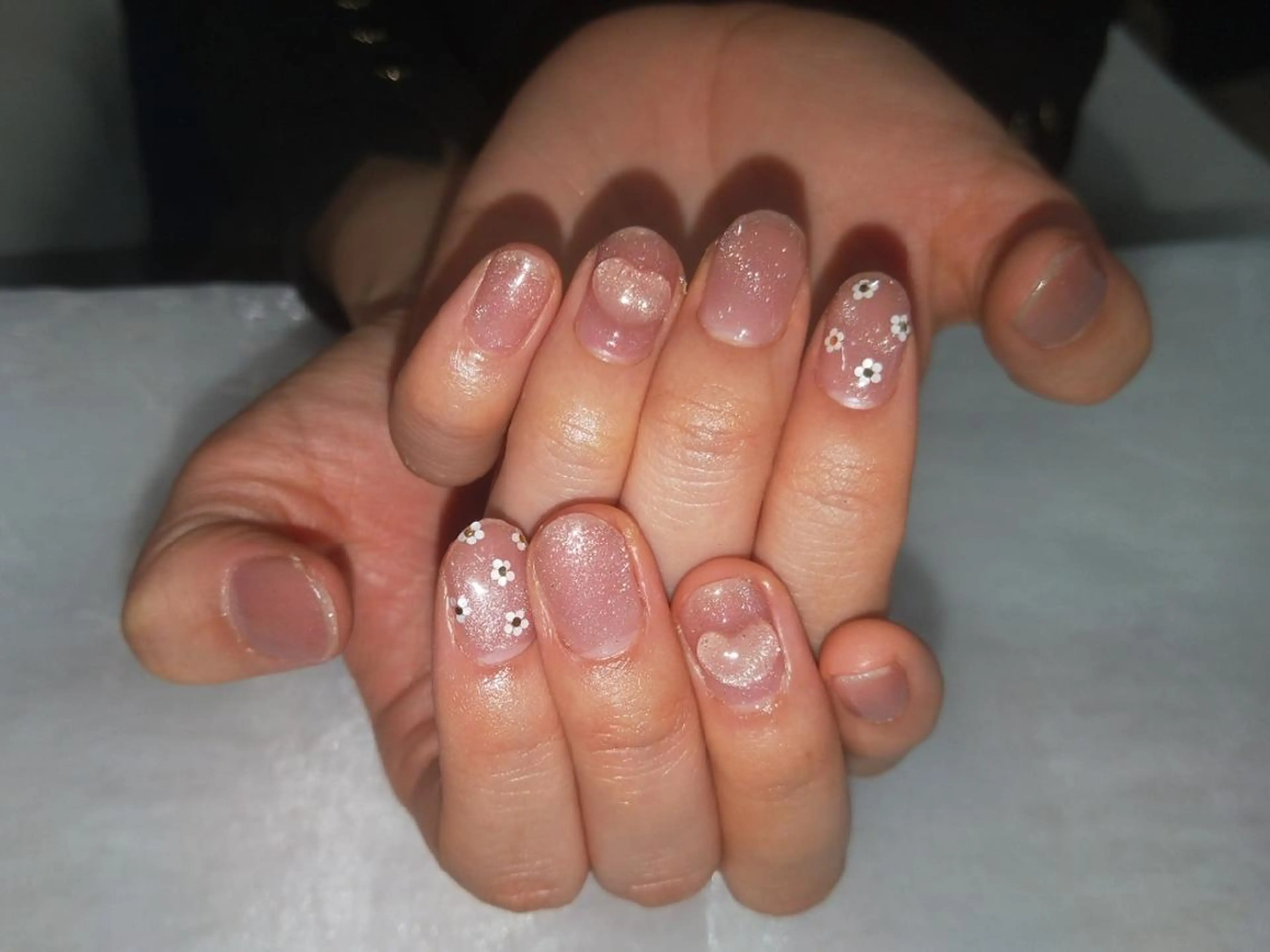 ネイル ハンドネイル ハンドケア R'well所属・はばすみれ🎀ﾈｲﾙ 光ﾌｪｲｼｬﾙ ﾍｱのネイルデザイン