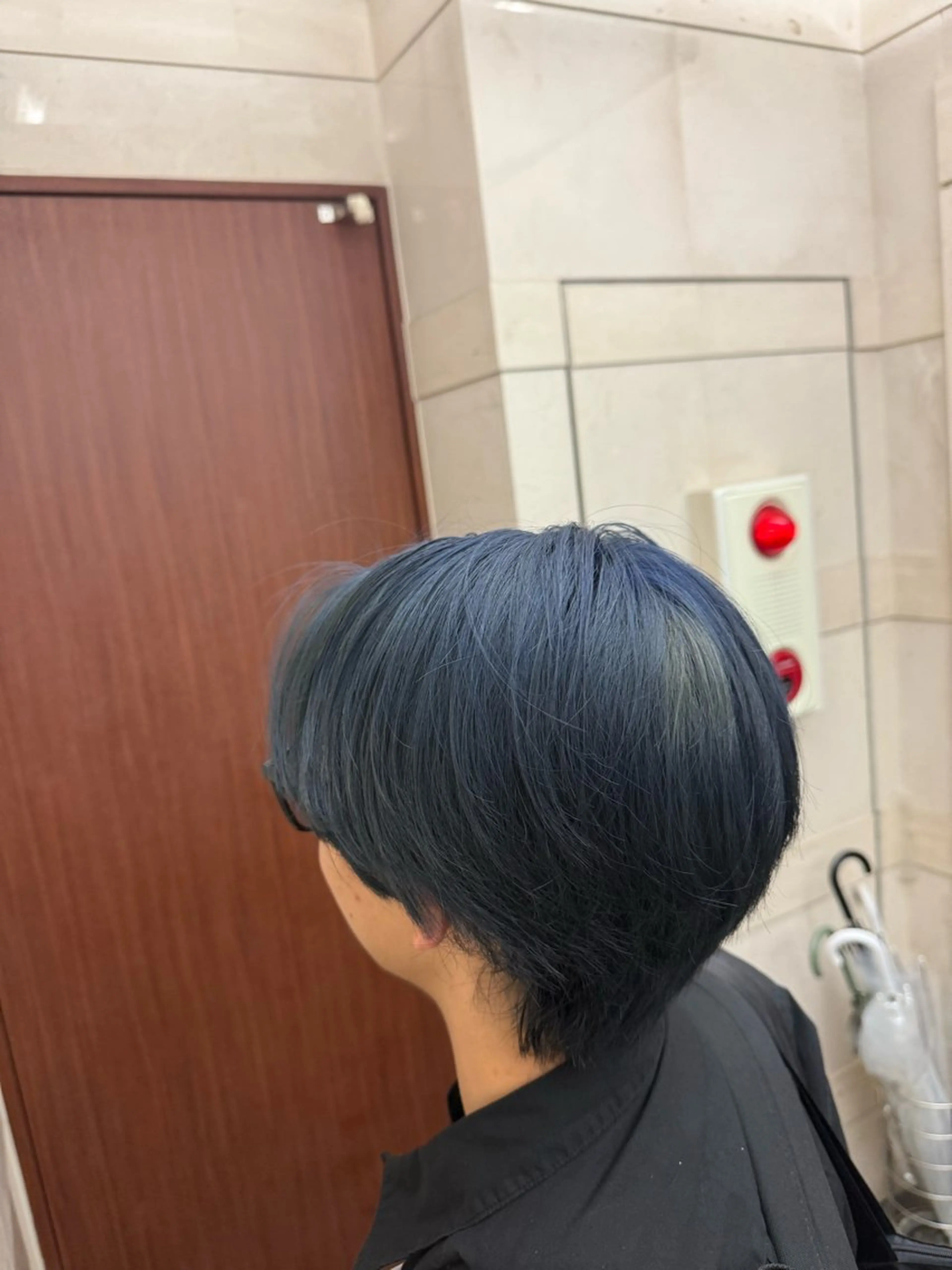 ショート カラー メンズ ブルーカラー 【MEN'S HAIR U】 渋谷 メンズサロン所属・金田 颯太のヘアスタイル