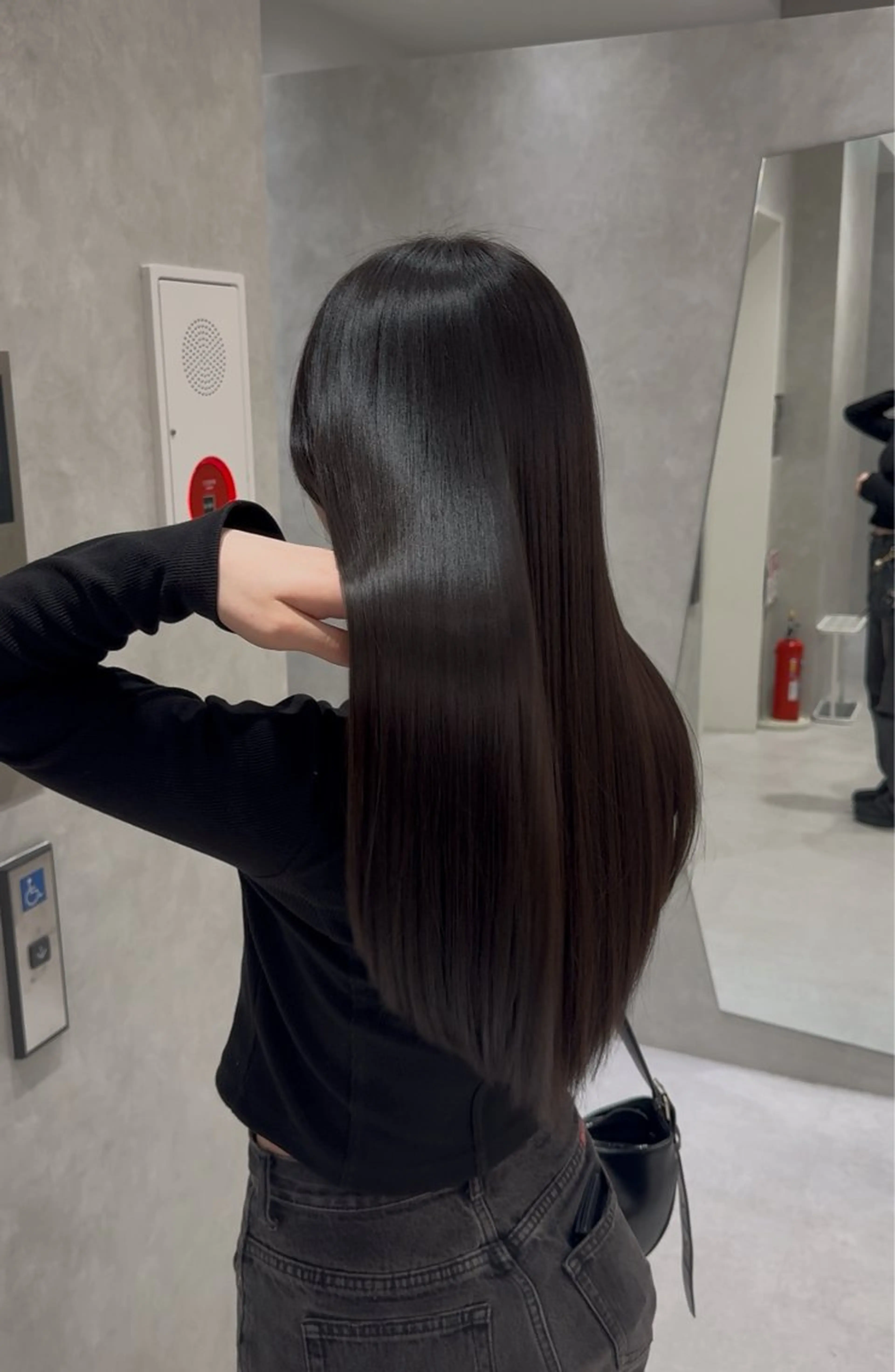 ロング 髪質改善 韓国風ヘア 縮毛矯正 SALOWIN east店6F所属・TAKUMI 【美髪特化】のヘアスタイル