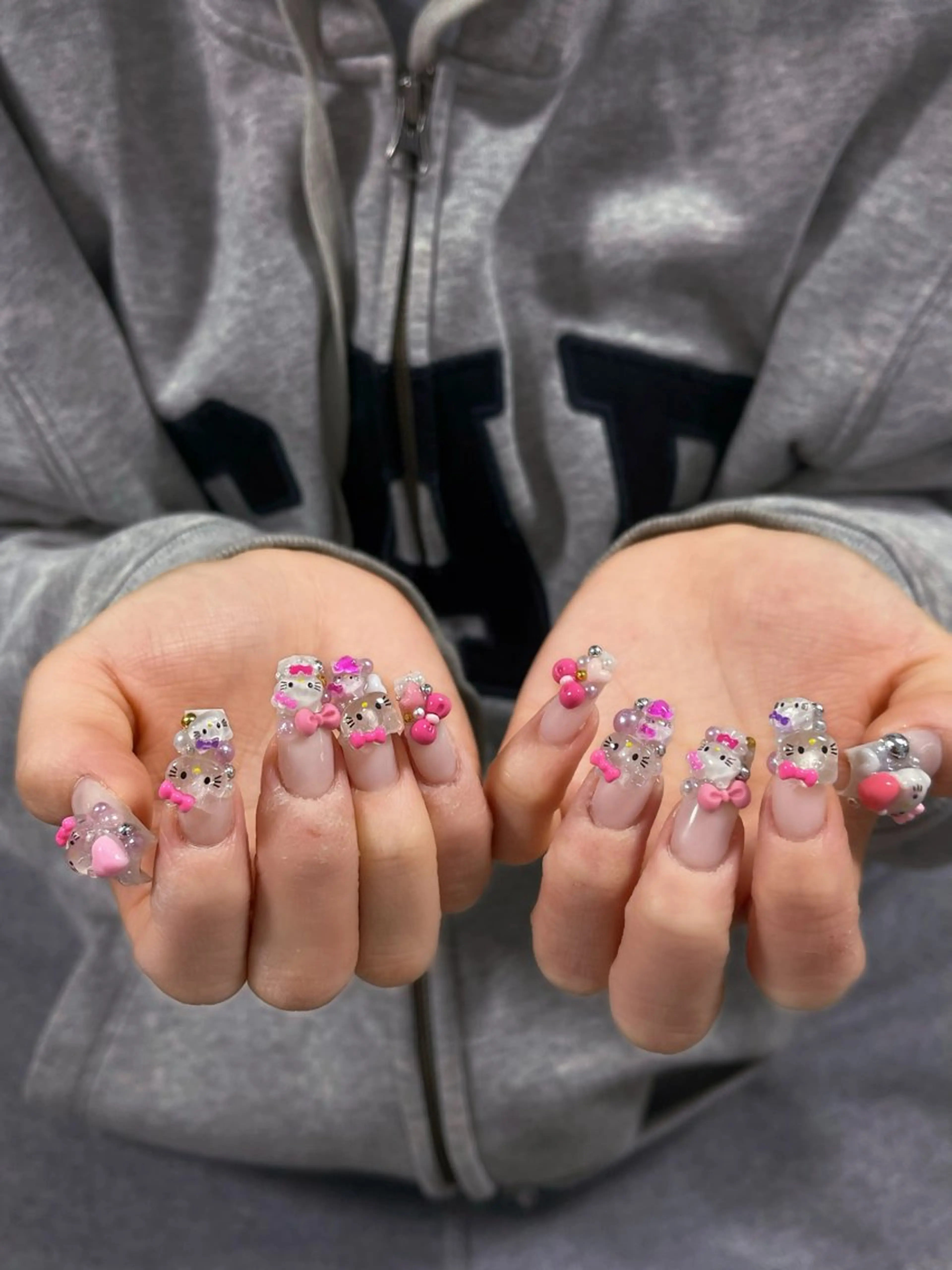 ネイル アートネイル ジェルネイル グラデーション キラキラネイル ニュアンスネイル ハンドネイル Kitty Nailのネイルデザイン