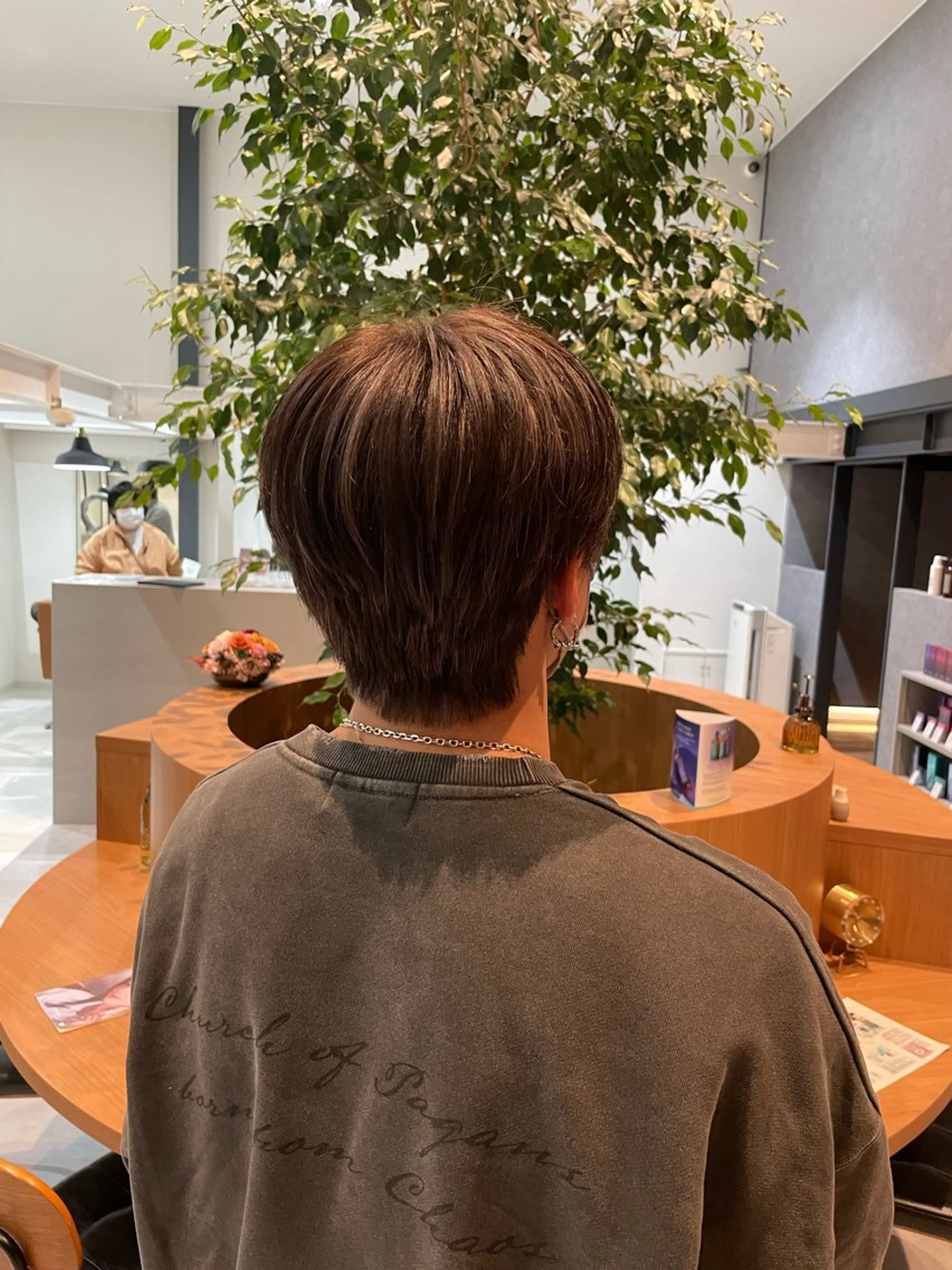 ショート カラー メンズ センターパート メンズハイライト ハイライトカラー ハイライト カット ヘアカラー ayaka |トレンドヘアのヘアスタイル